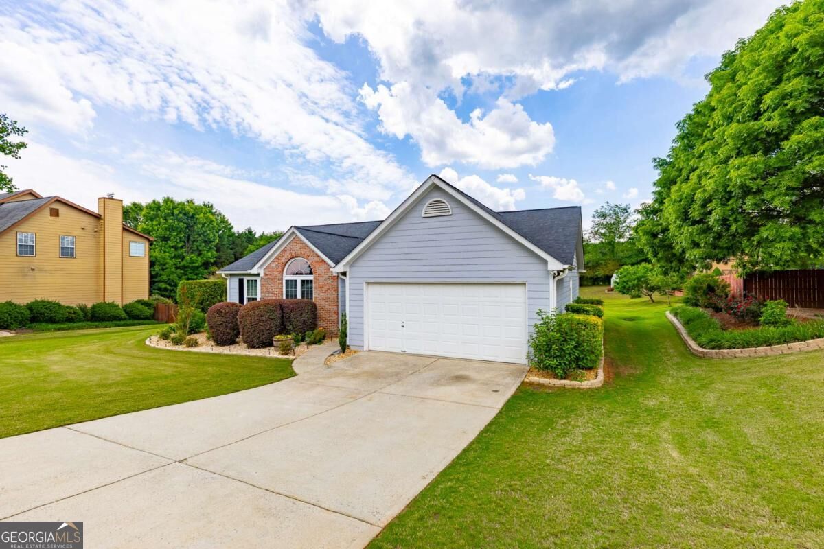 8860 Creekstone Place Property Photo 1