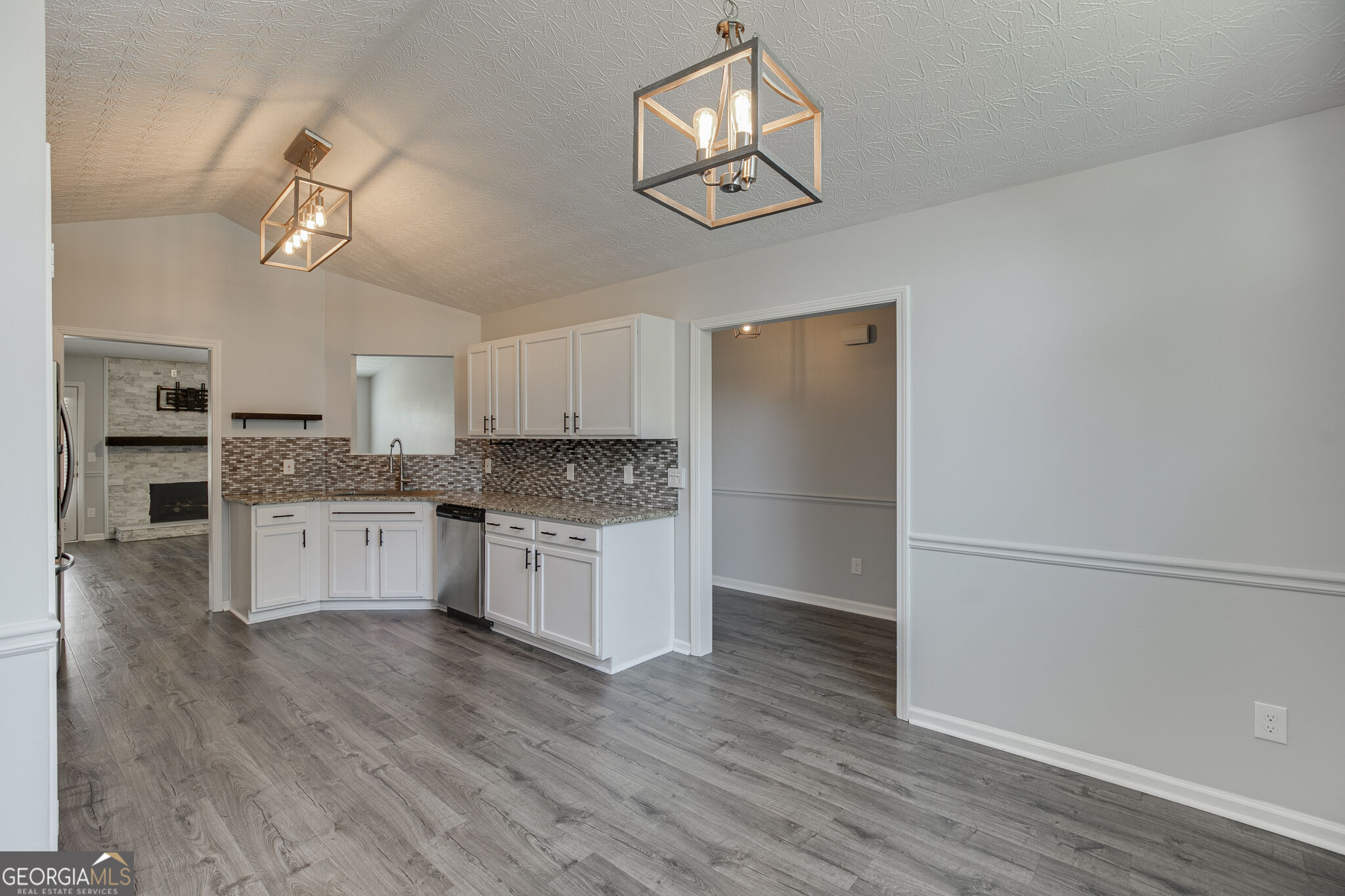 8860 Creekstone Place Property Photo 6