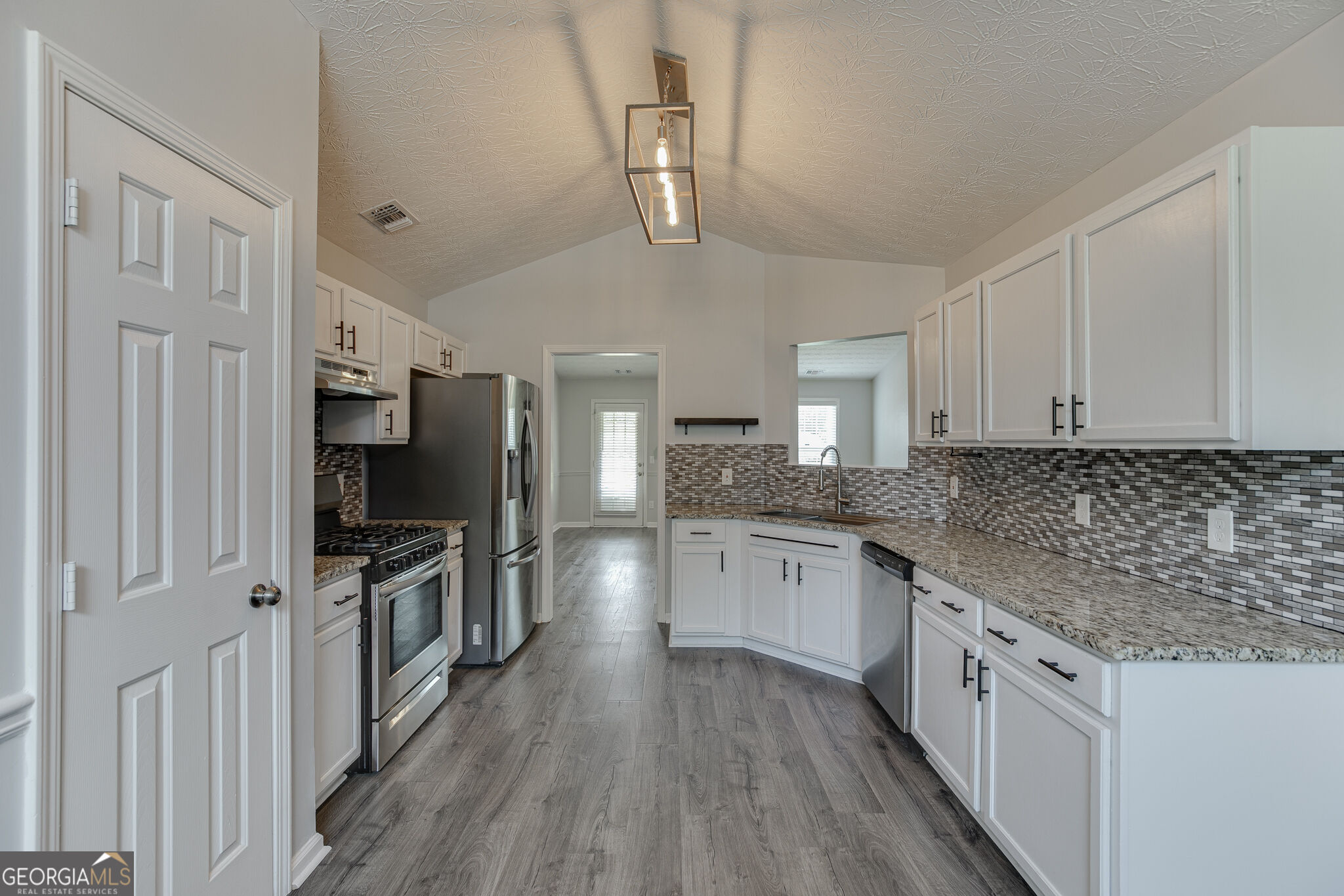 8860 Creekstone Place Property Photo 8