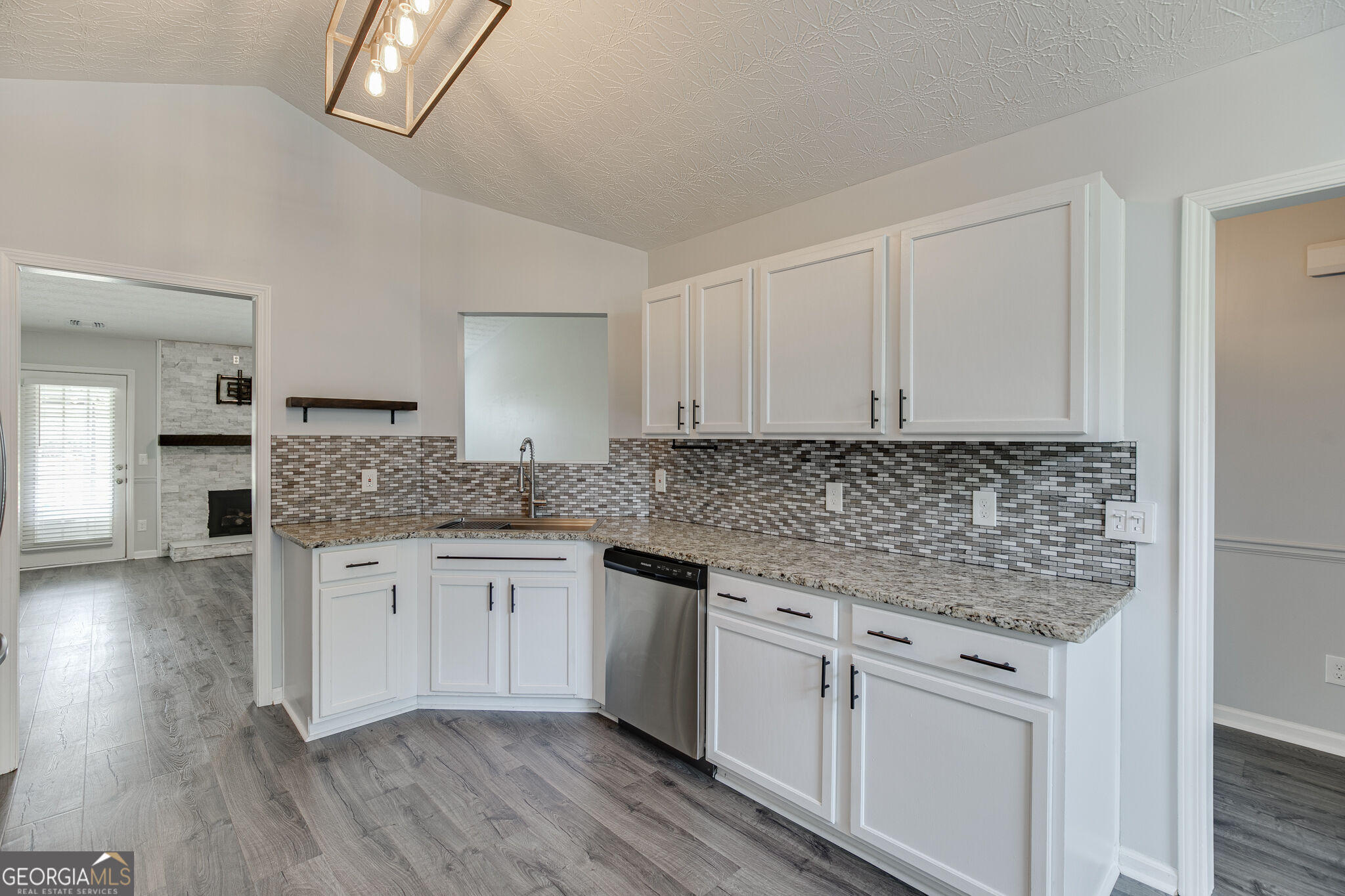 8860 Creekstone Place Property Photo 10