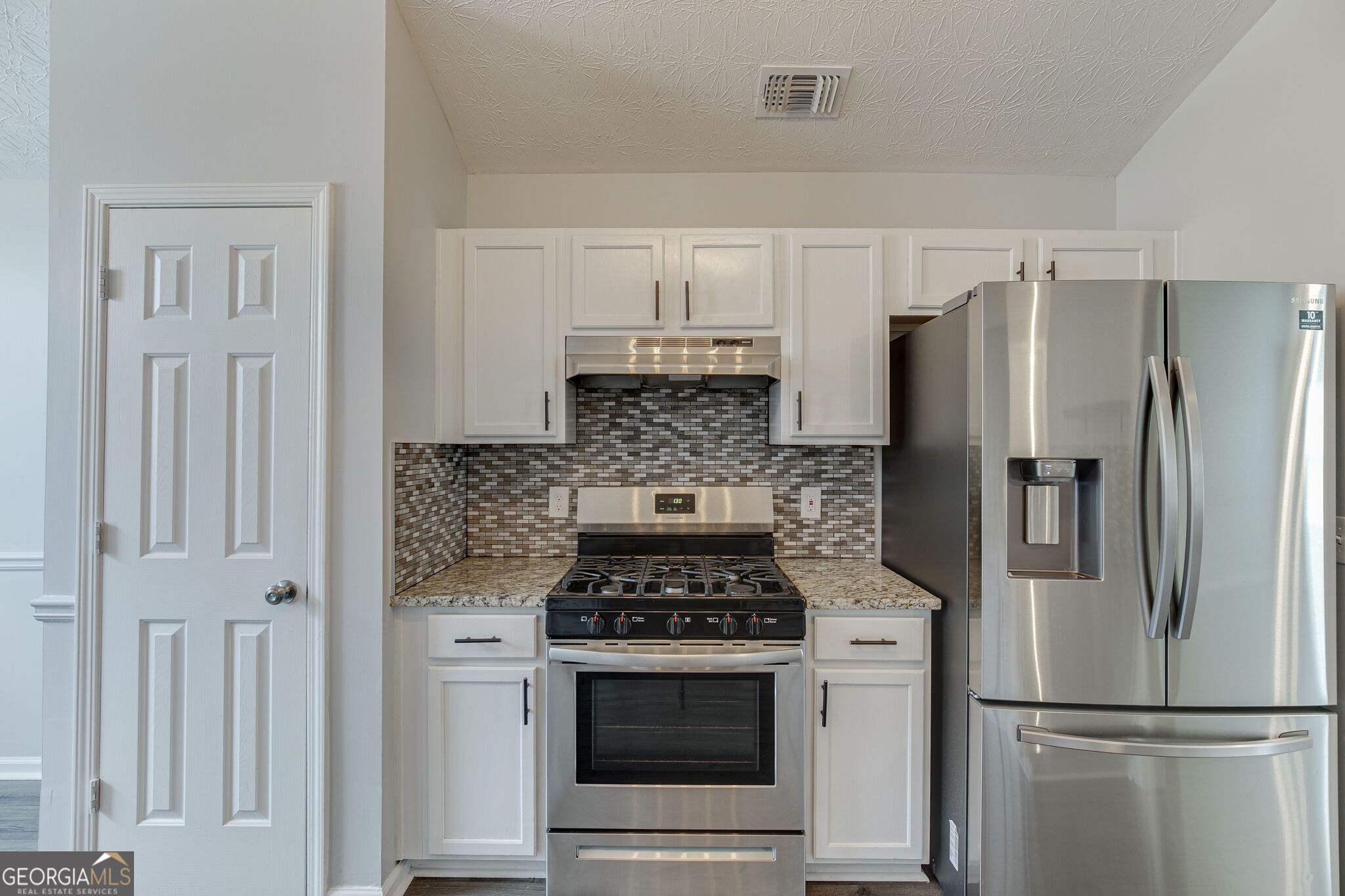 8860 Creekstone Place Property Photo 12