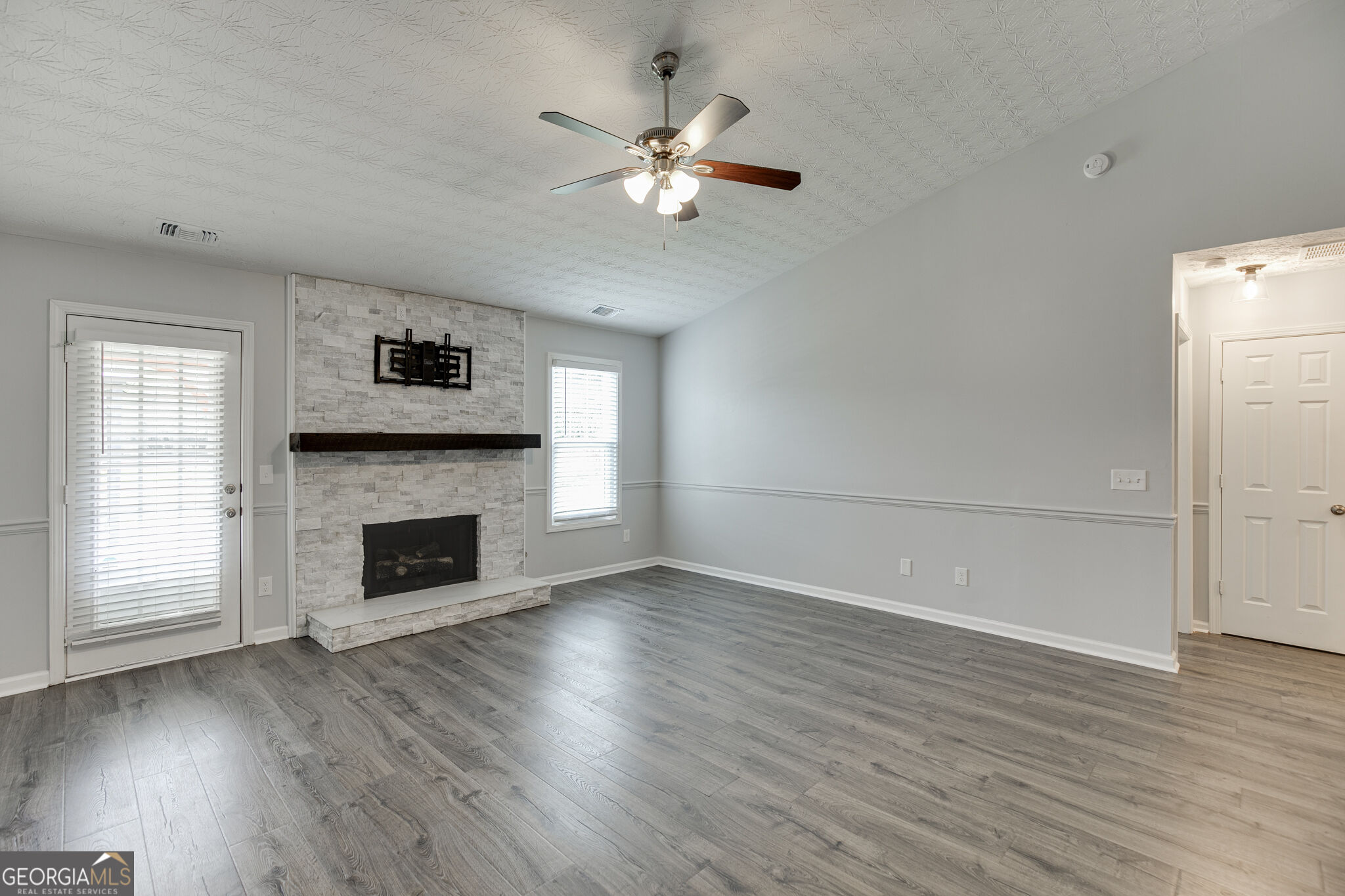 8860 Creekstone Place Property Photo 13