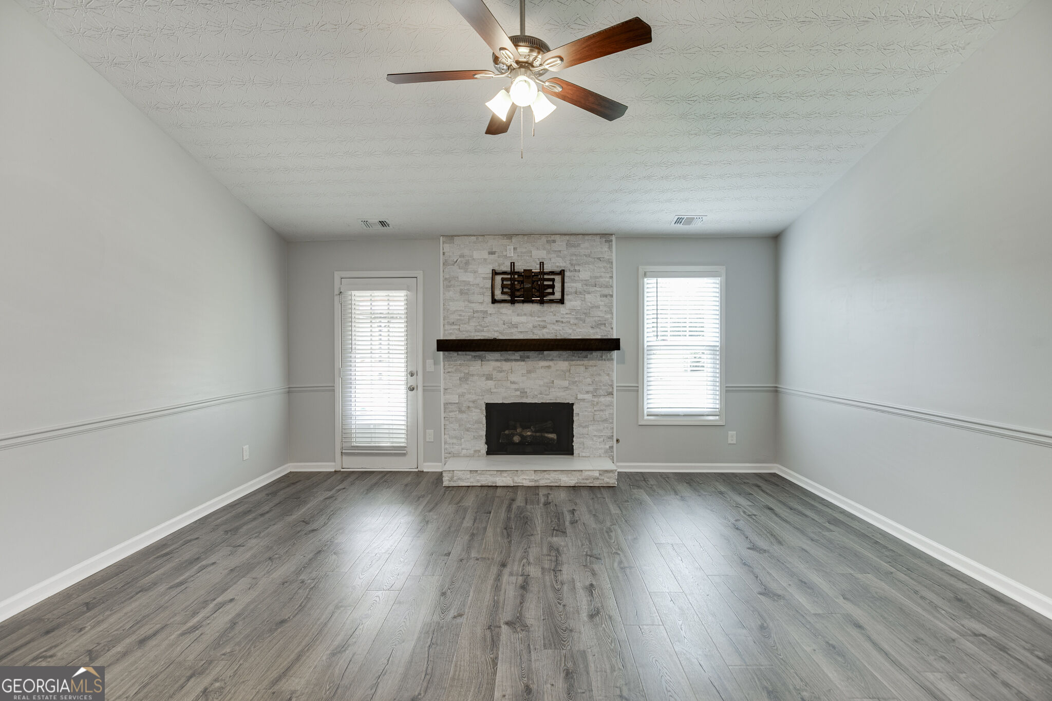 8860 Creekstone Place Property Photo 14