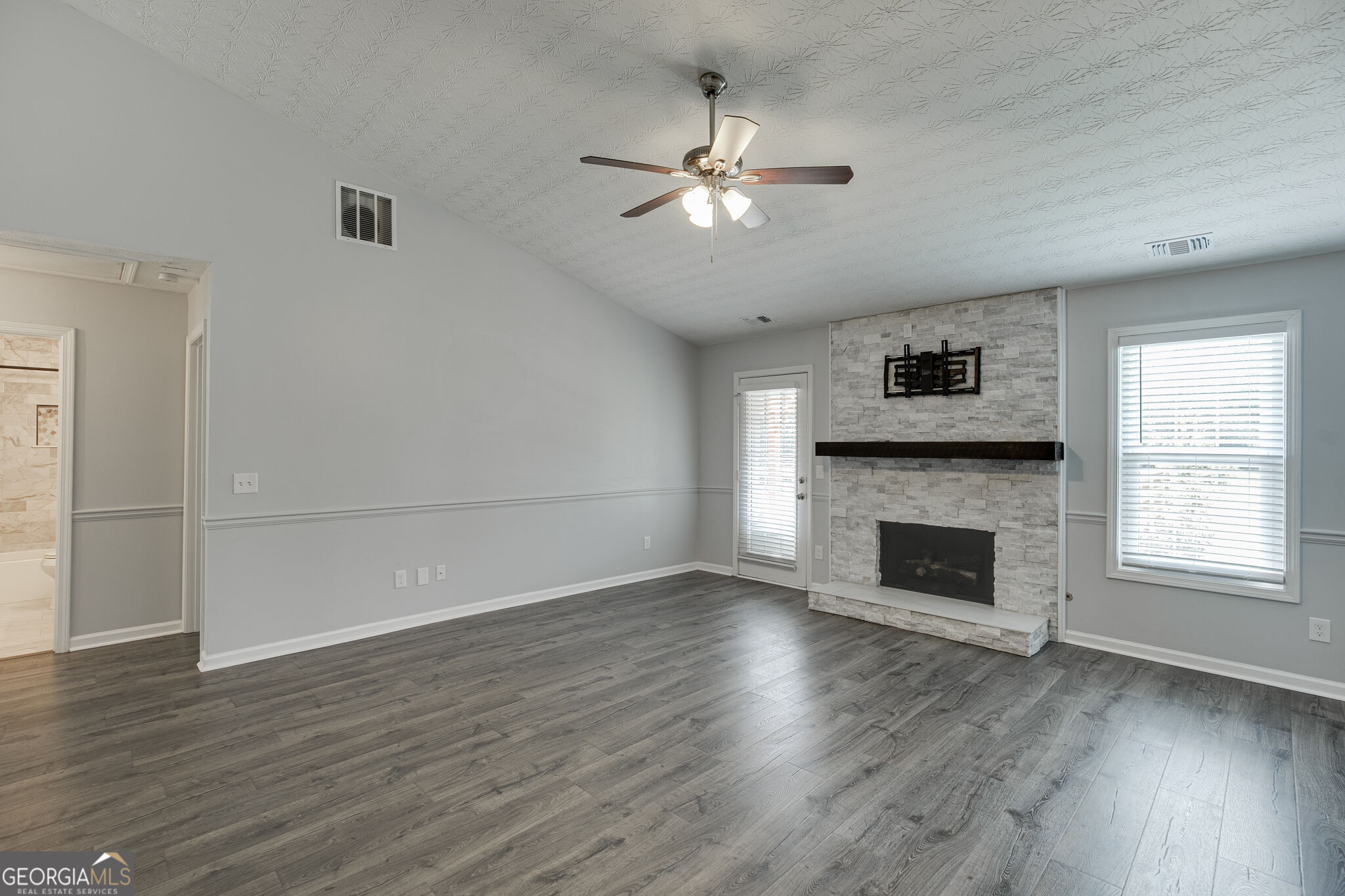 8860 Creekstone Place Property Photo 15