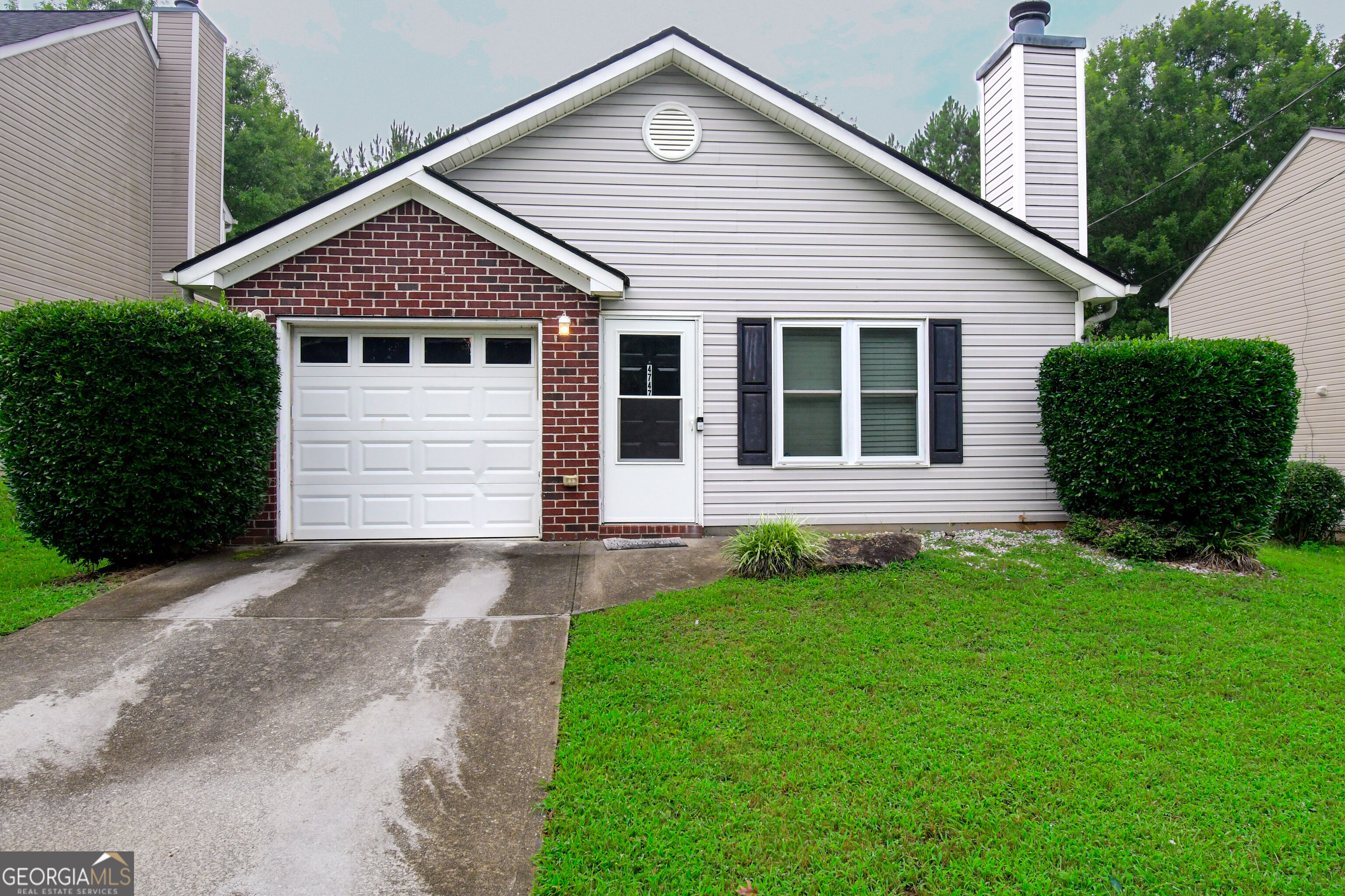 4747 Bob White Run Property Photo 1