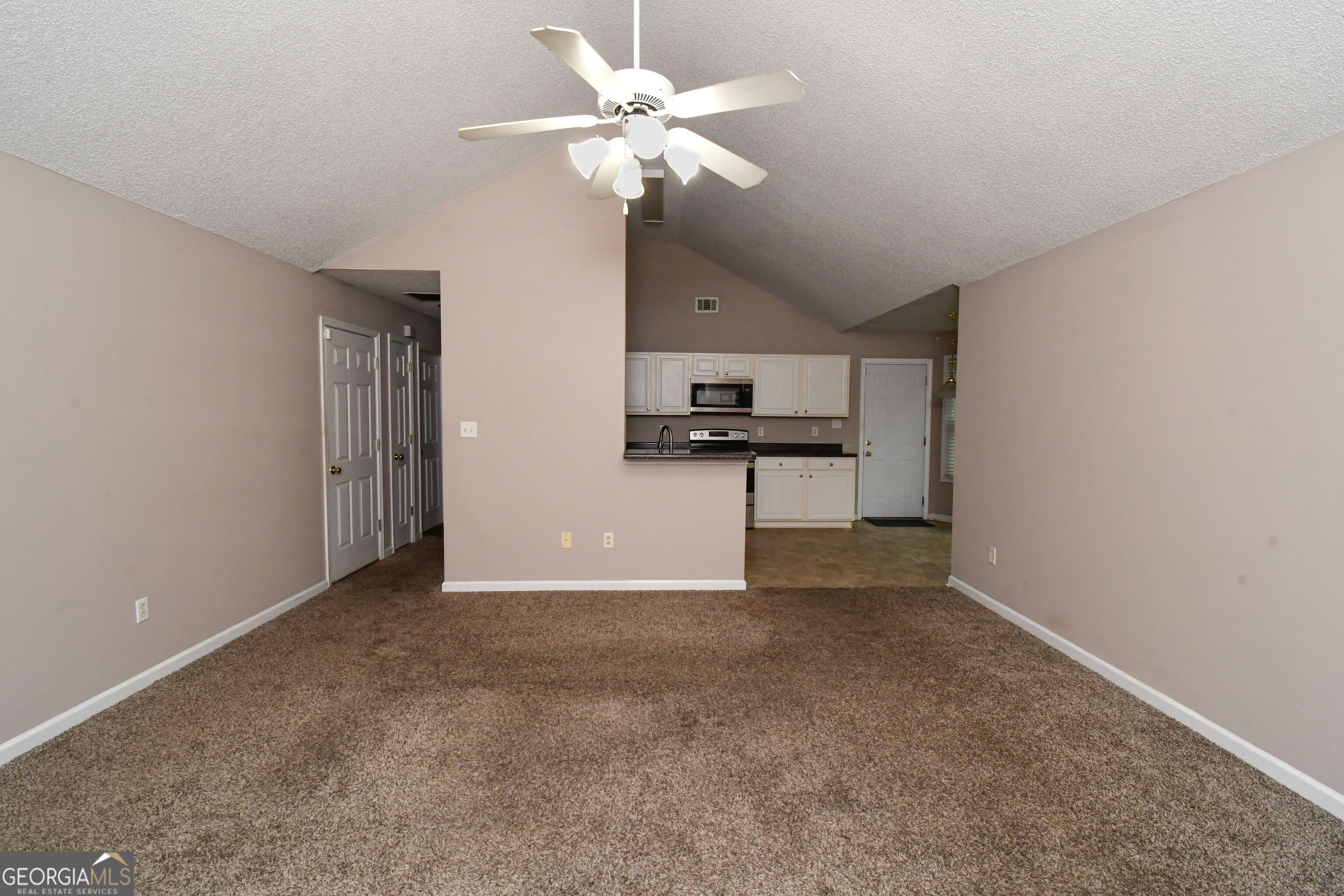 4747 Bob White Run Property Photo 2