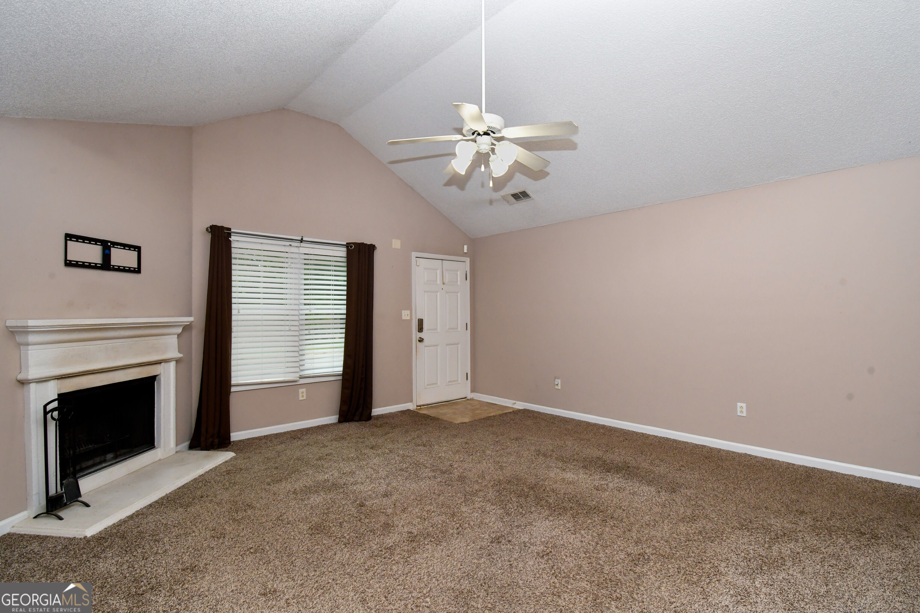 4747 Bob White Run Property Photo 3