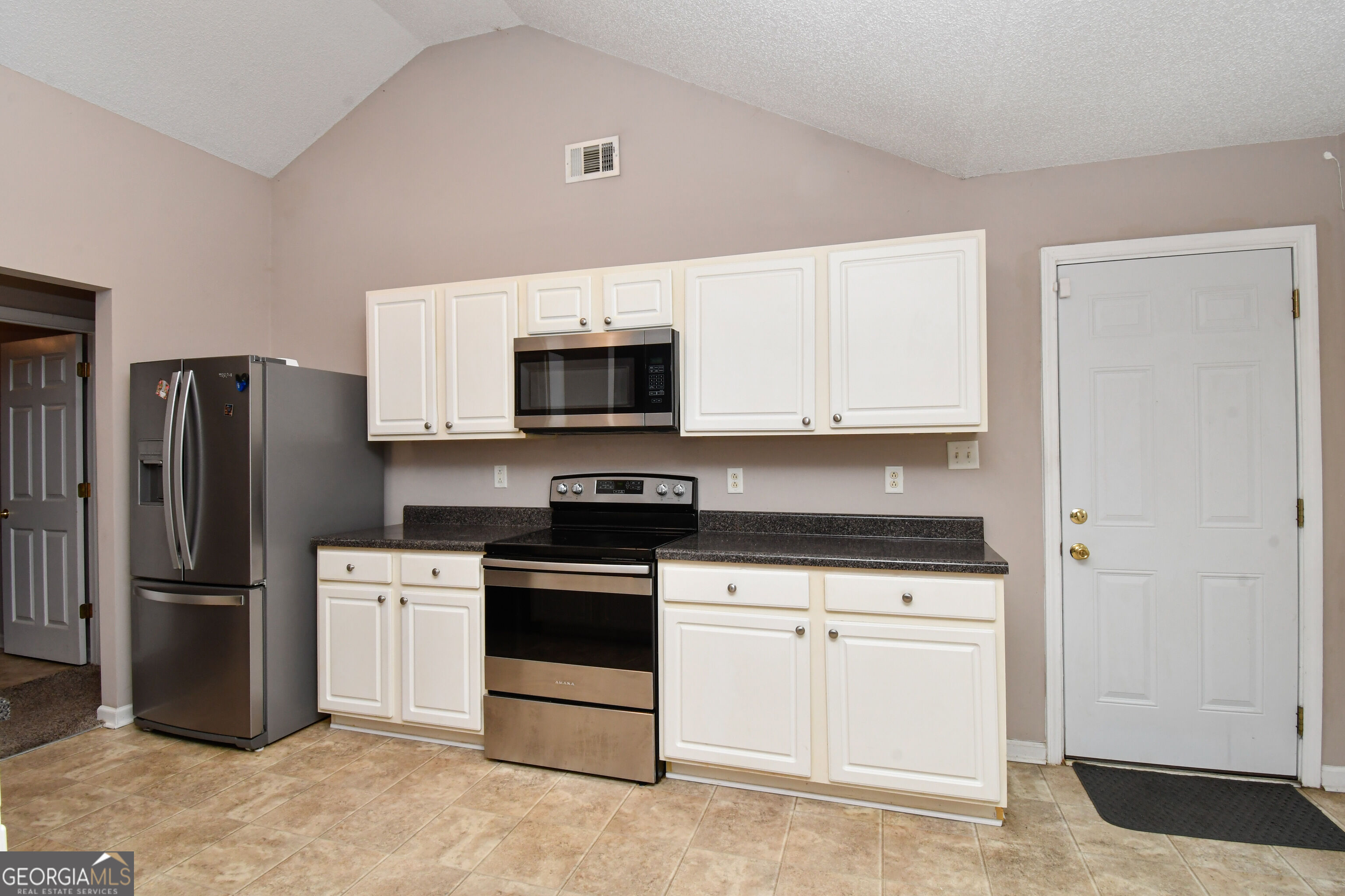 4747 Bob White Run Property Photo 5