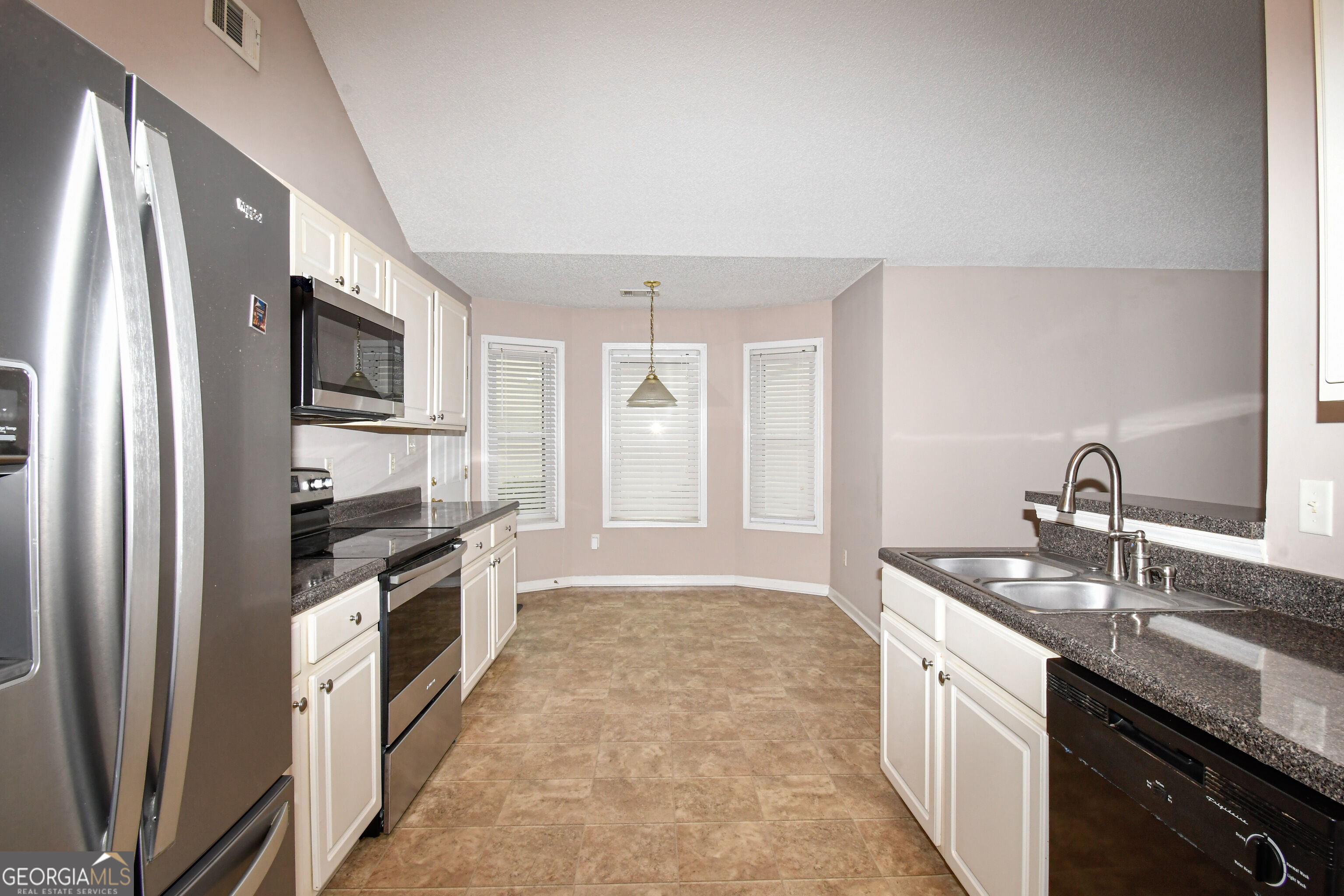 4747 Bob White Run Property Photo 6