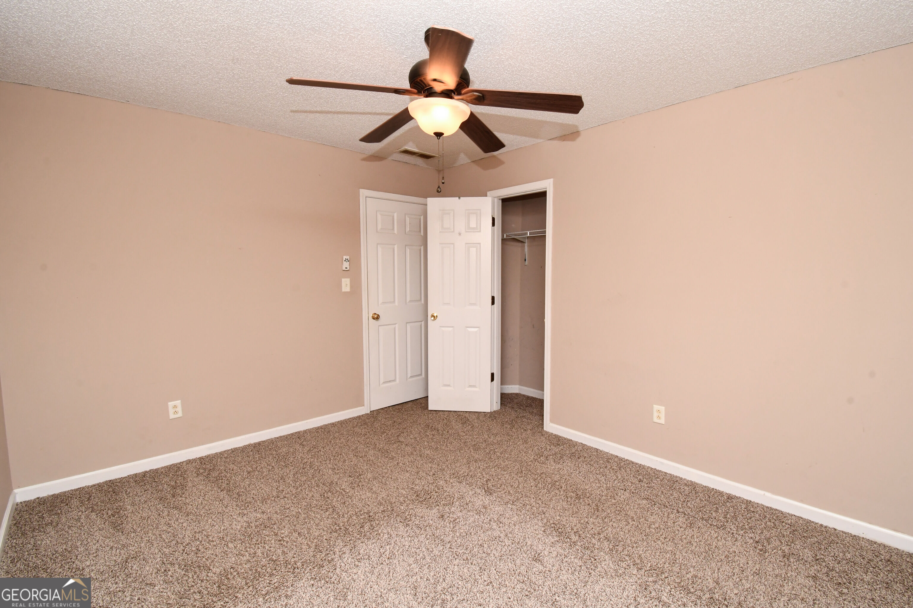 4747 Bob White Run Property Photo 12