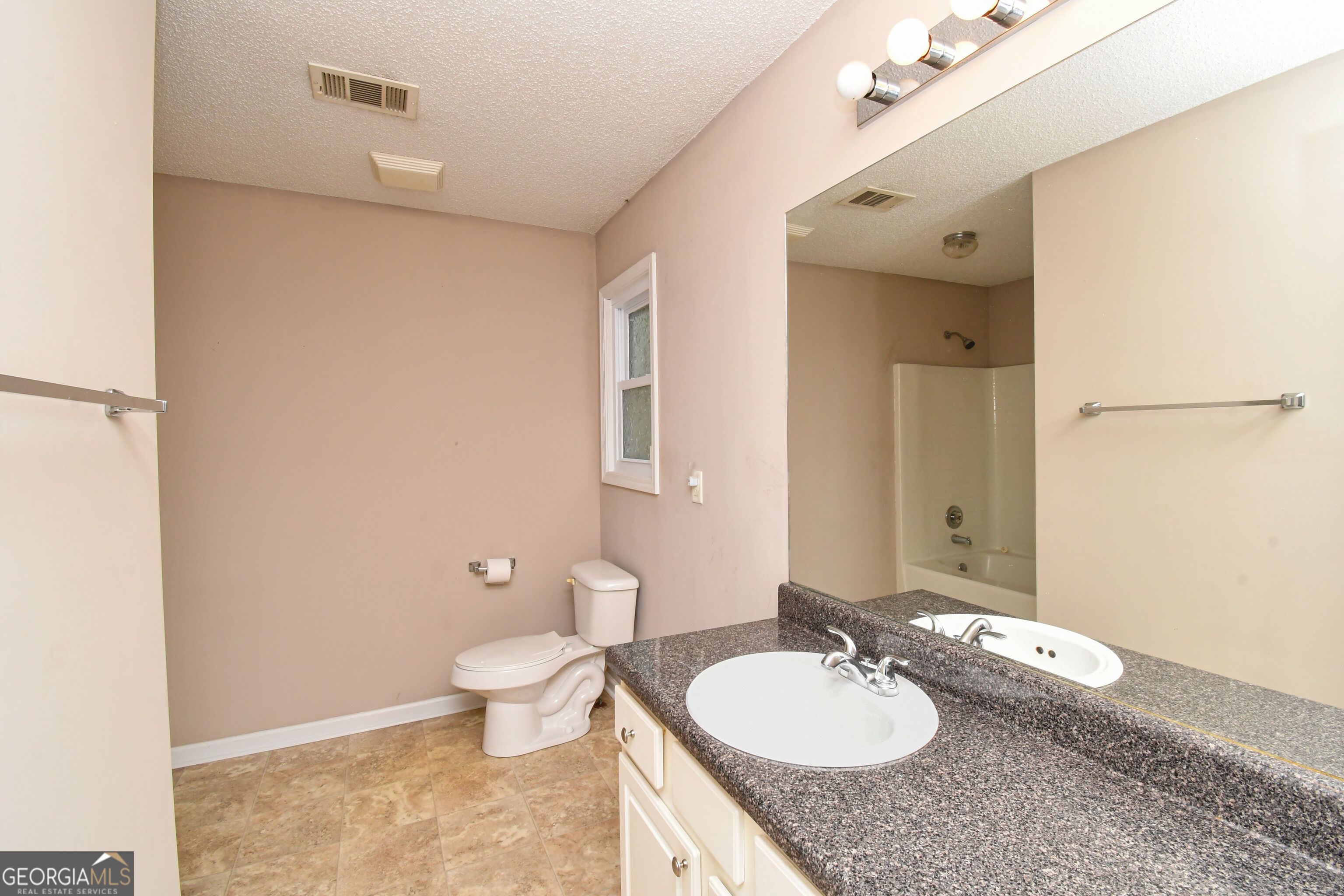 4747 Bob White Run Property Photo 14