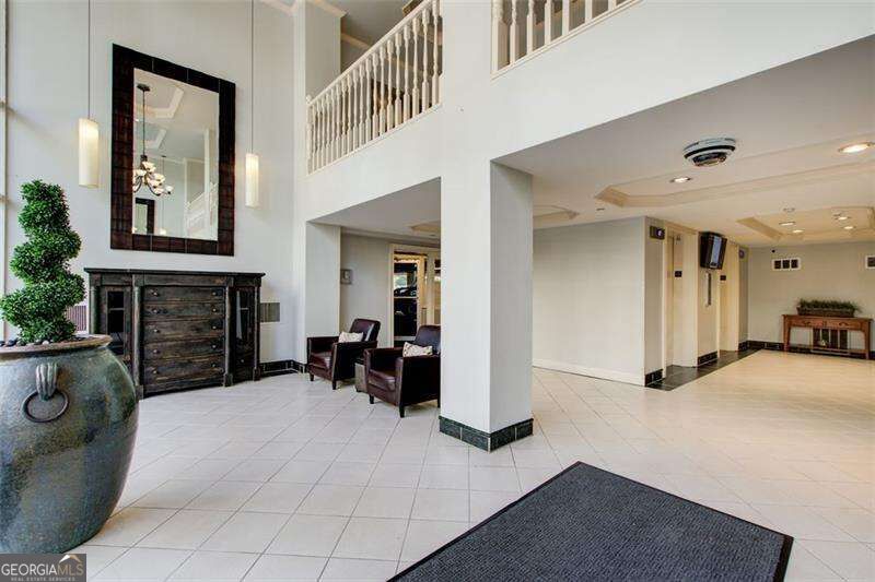2479 Peachtree Road Ne # 304 Property Photo 2