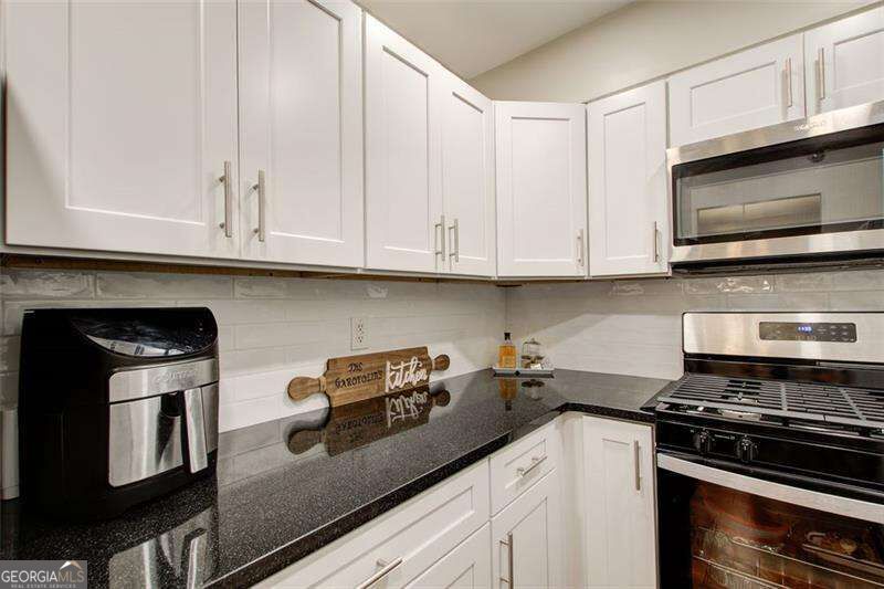 2479 Peachtree Road Ne # 304 Property Photo 11
