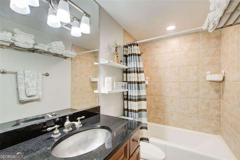 2479 Peachtree Road Ne # 304 Property Photo 14