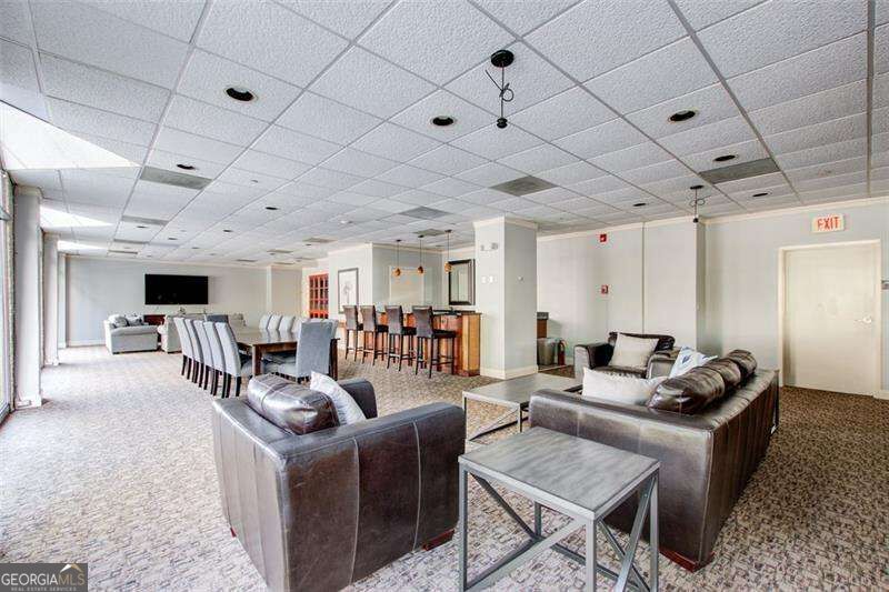 2479 Peachtree Road Ne # 304 Property Photo 34