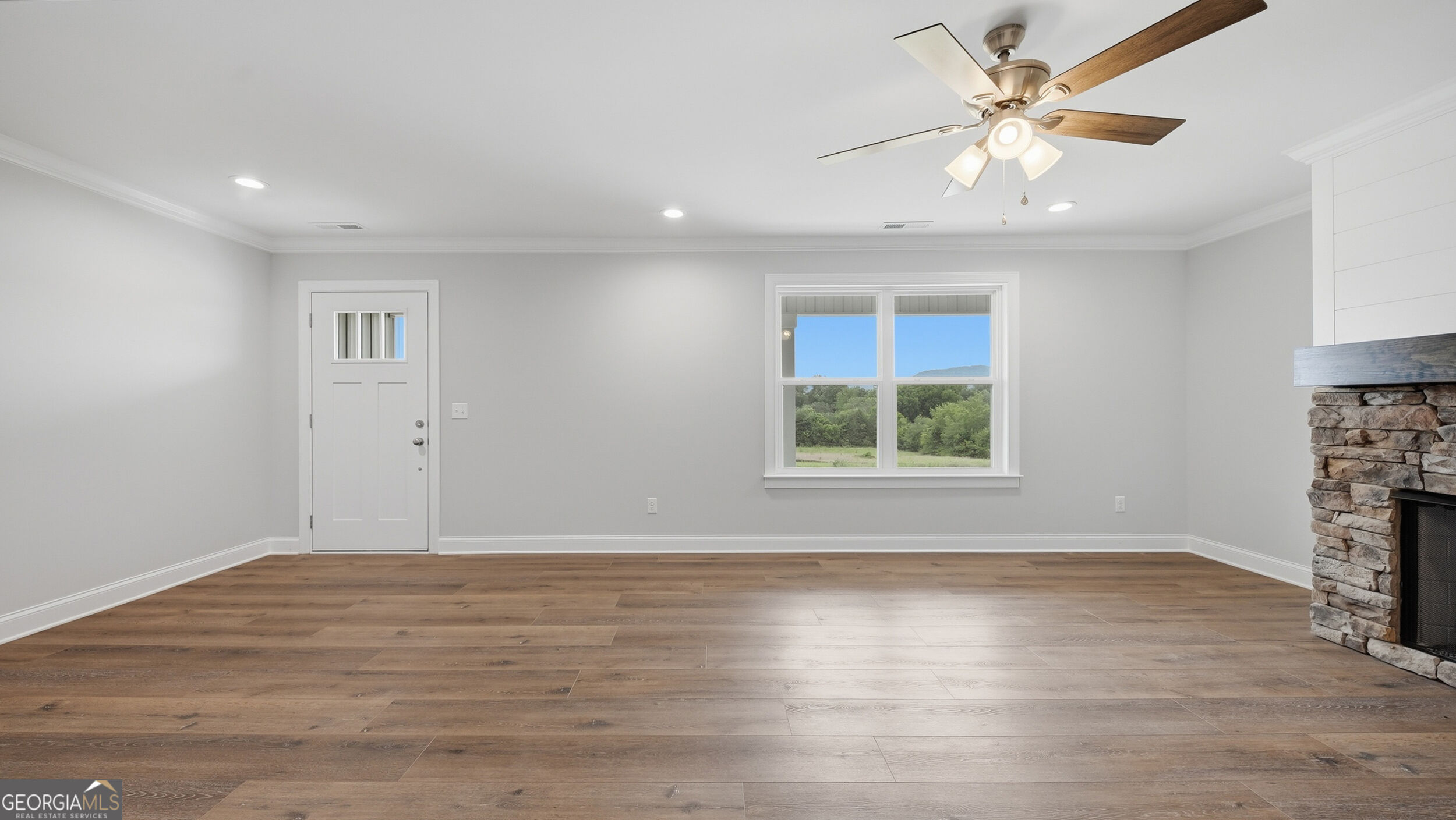 8076 Abraham Lane Property Photo 4