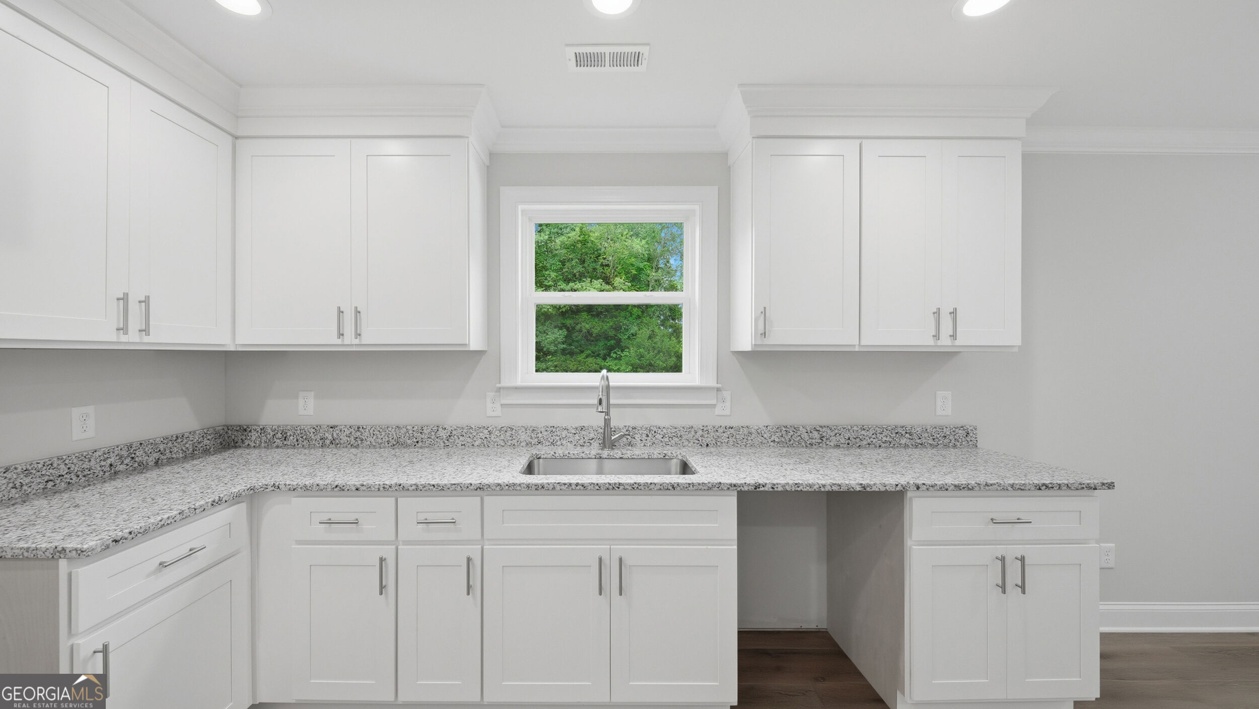 8076 Abraham Lane Property Photo 10
