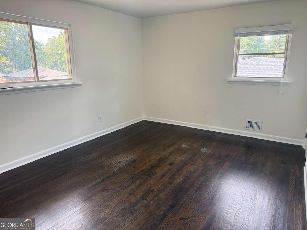 2241 Colleen Court Property Photo 7