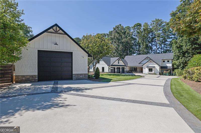 3275 Lanier Beach South Road Property Photo 3