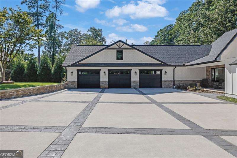 3275 Lanier Beach South Road Property Photo 4