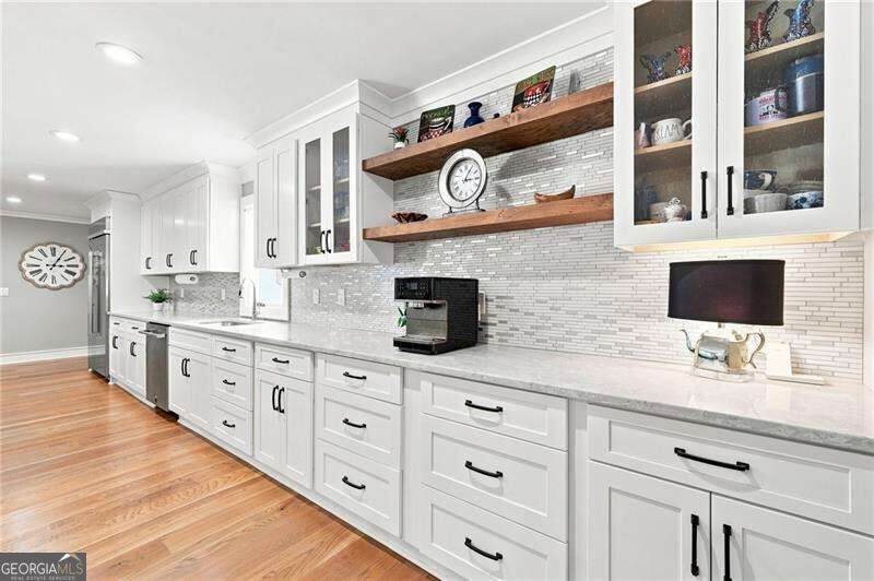 3275 Lanier Beach South Road Property Photo 16