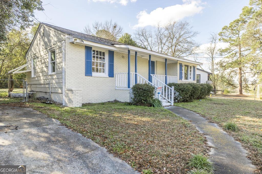 1334 Lakeview Drive Property Photo 5