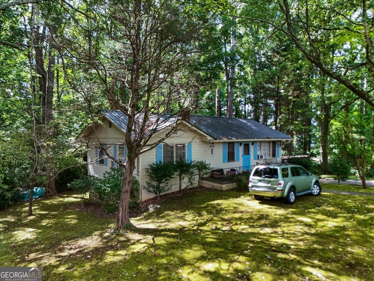 15225 Thompson Road Property Photo 3