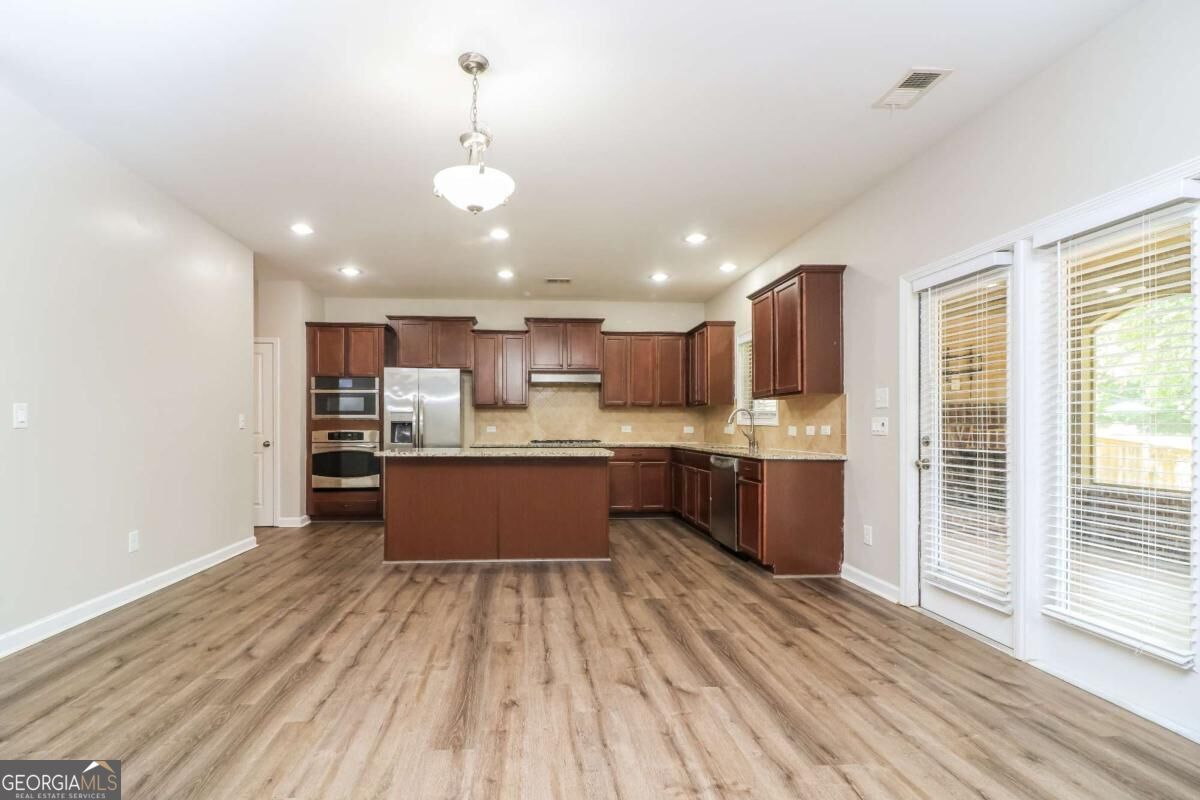 4884 Sydney Lane Property Photo 13