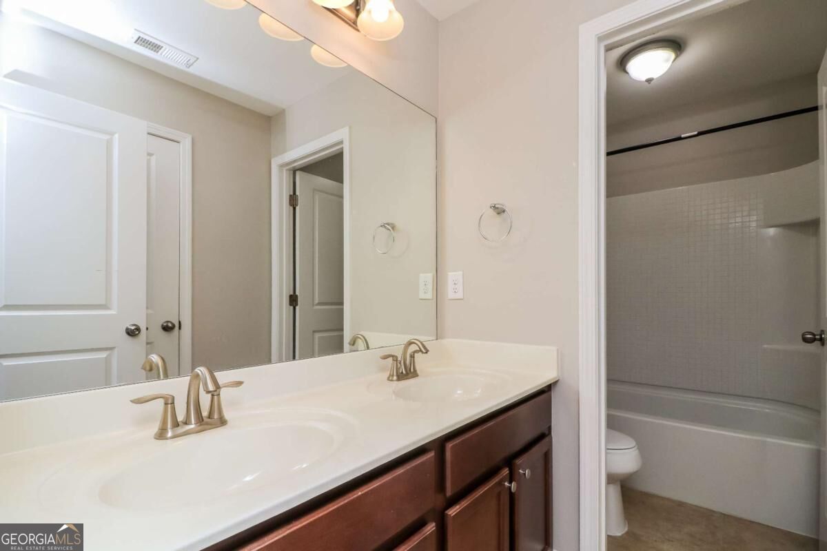 4884 Sydney Lane Property Photo 29