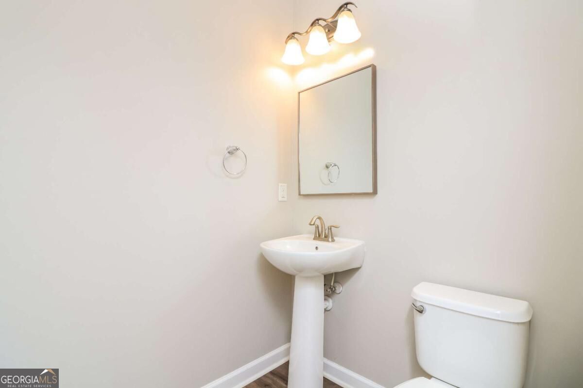 4884 Sydney Lane Property Photo 31