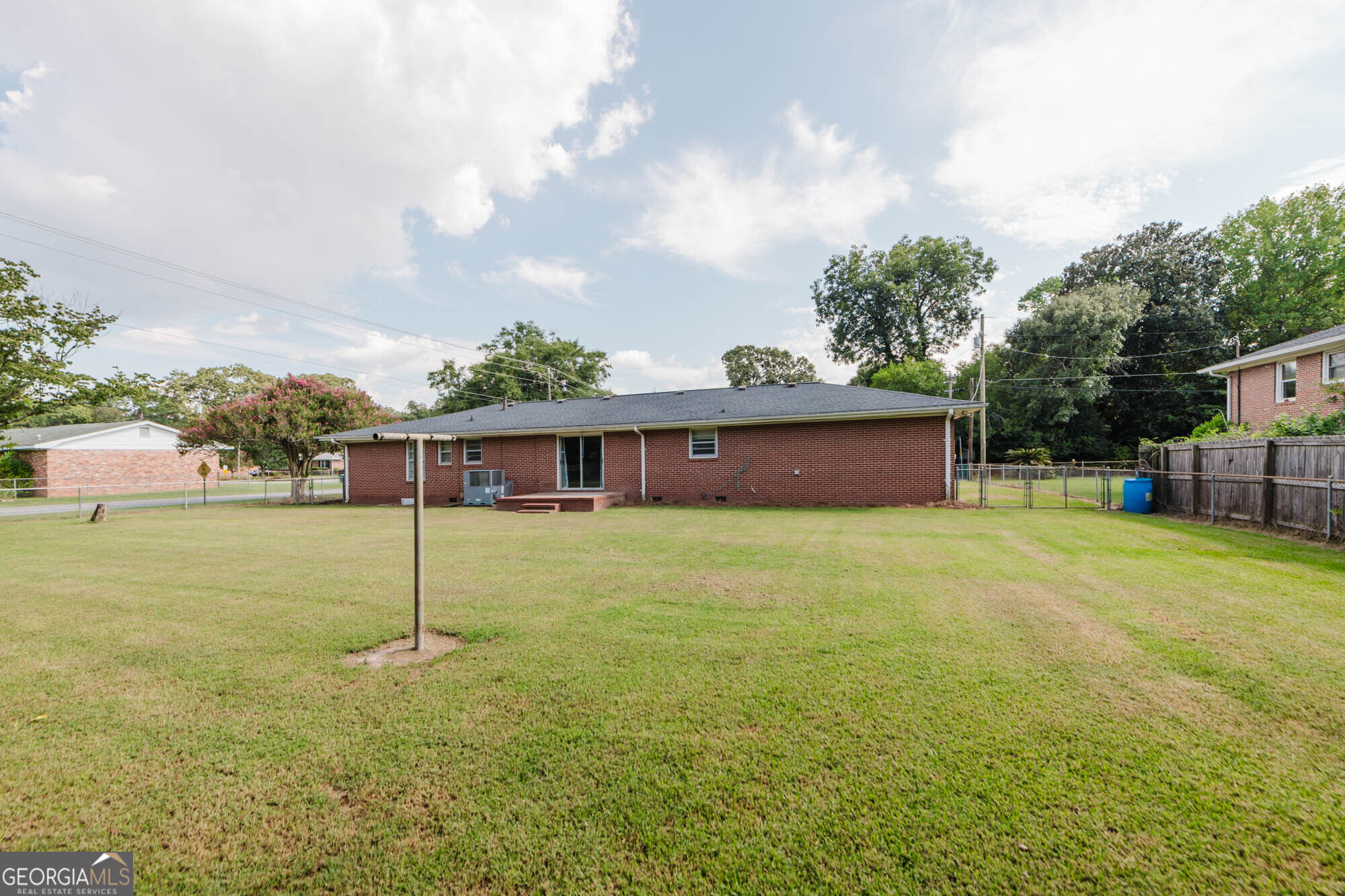 200 Heather Street Property Photo 31