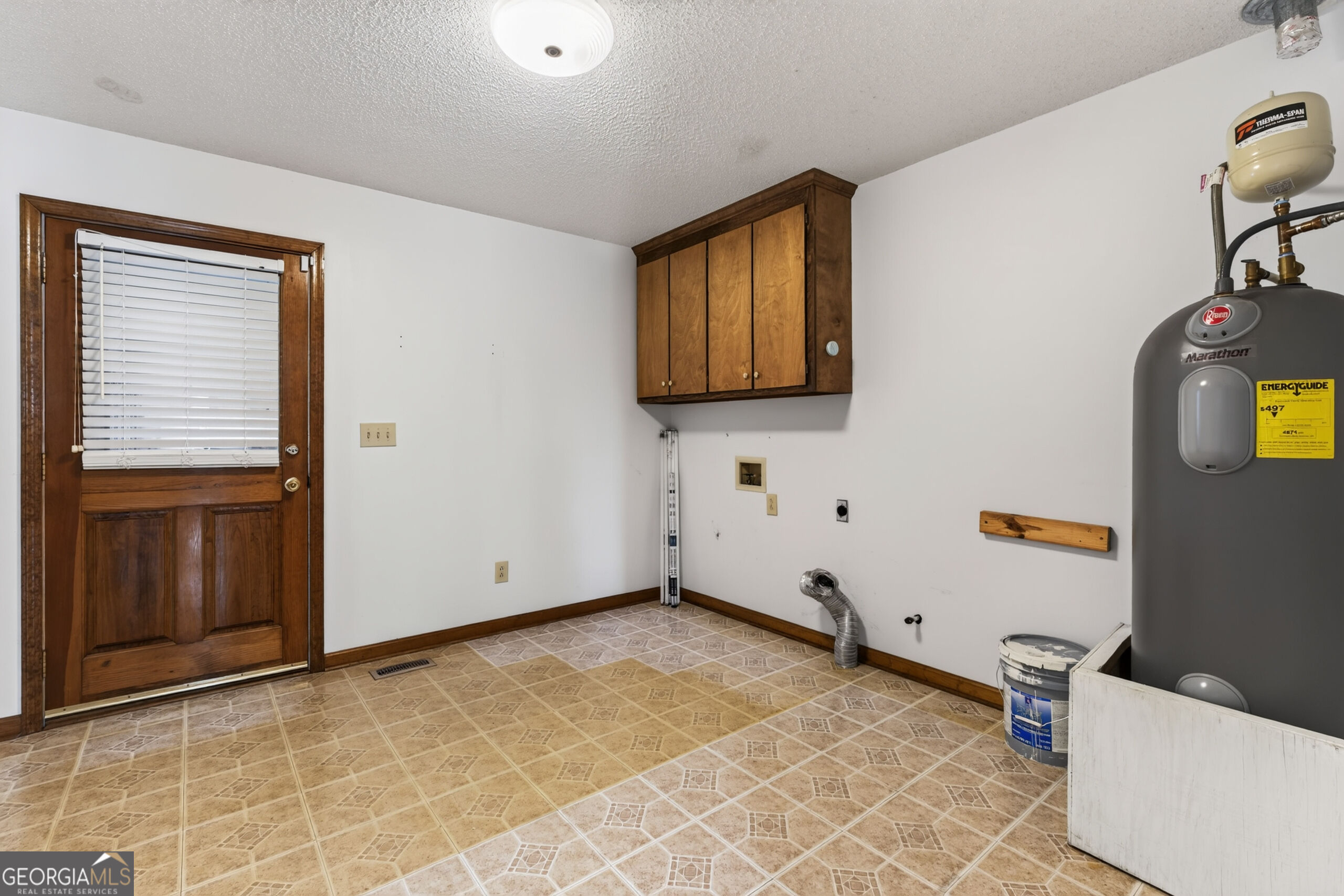 143 Hudson Way Property Photo 24