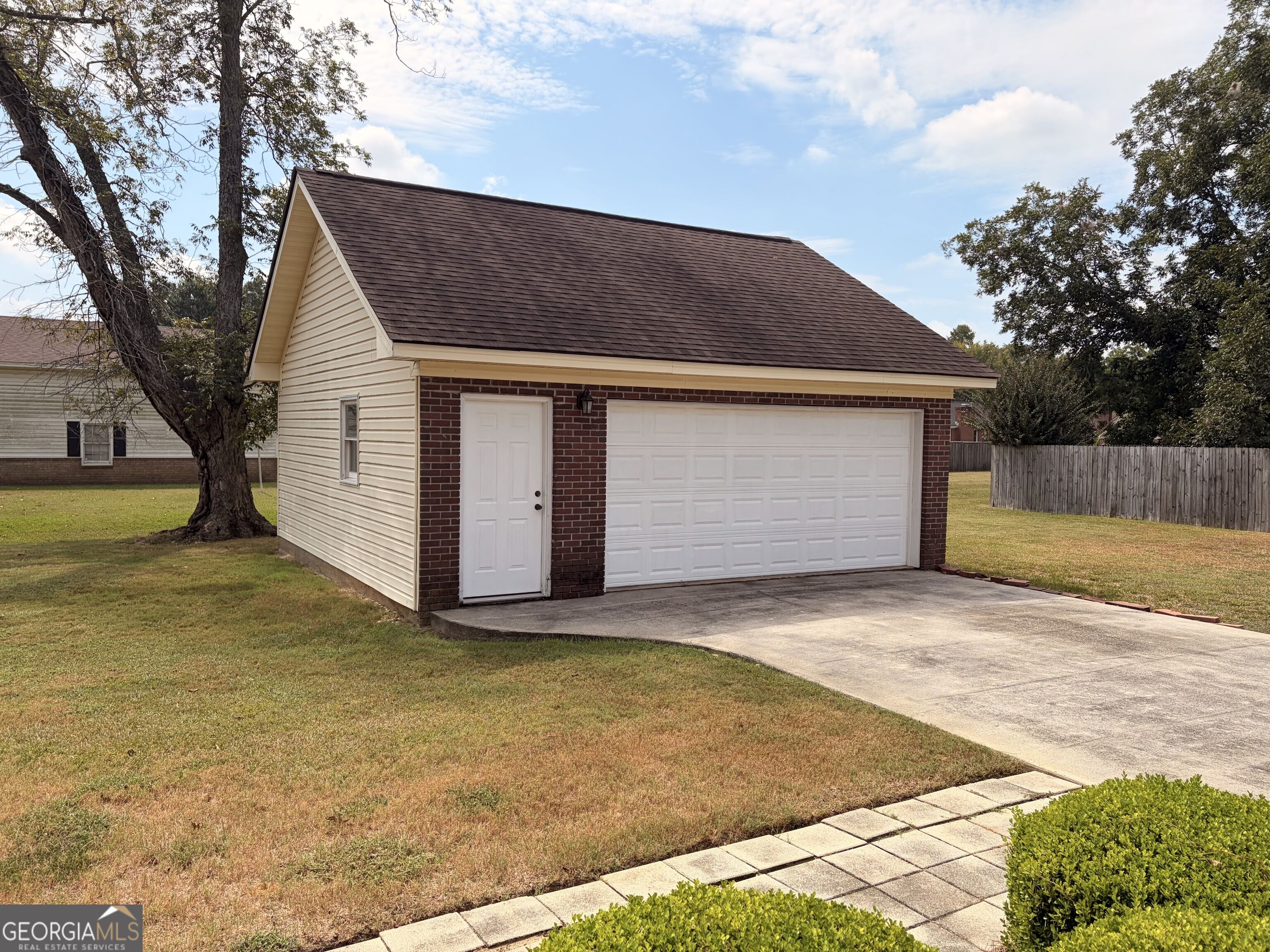 143 Hudson Way Property Photo 29