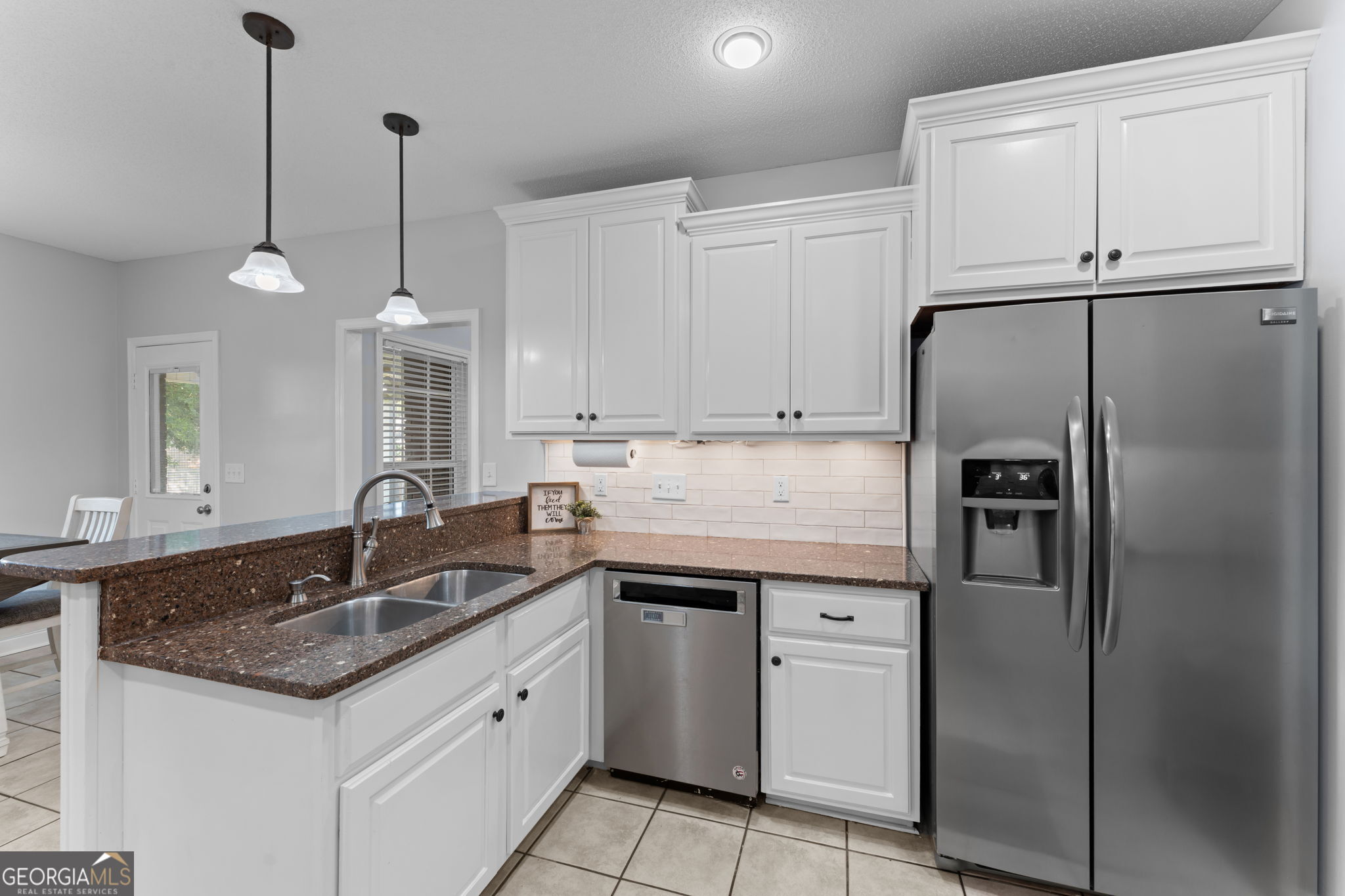 806 Huntwood Lane Property Photo 15