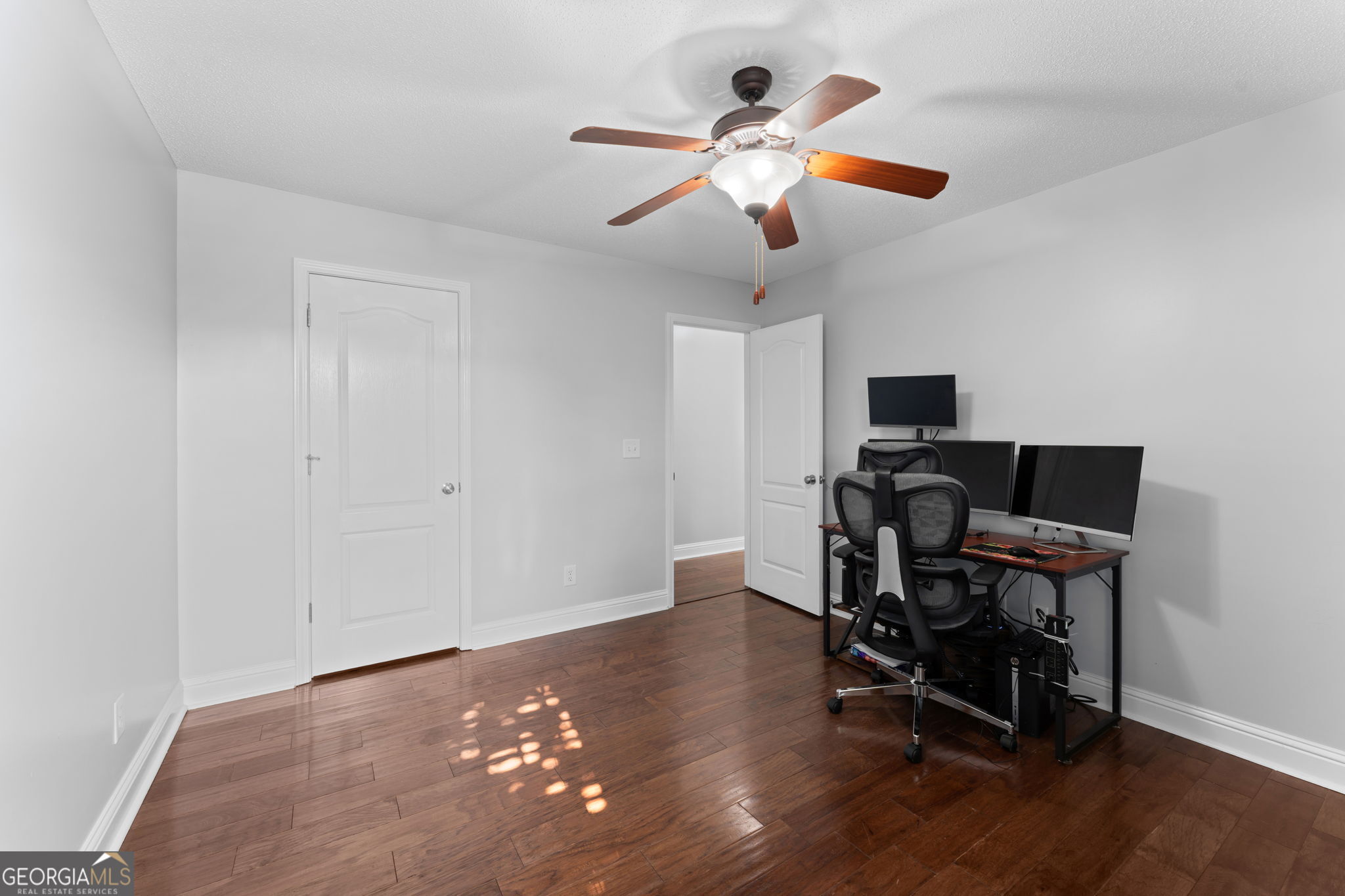 806 Huntwood Lane Property Photo 34
