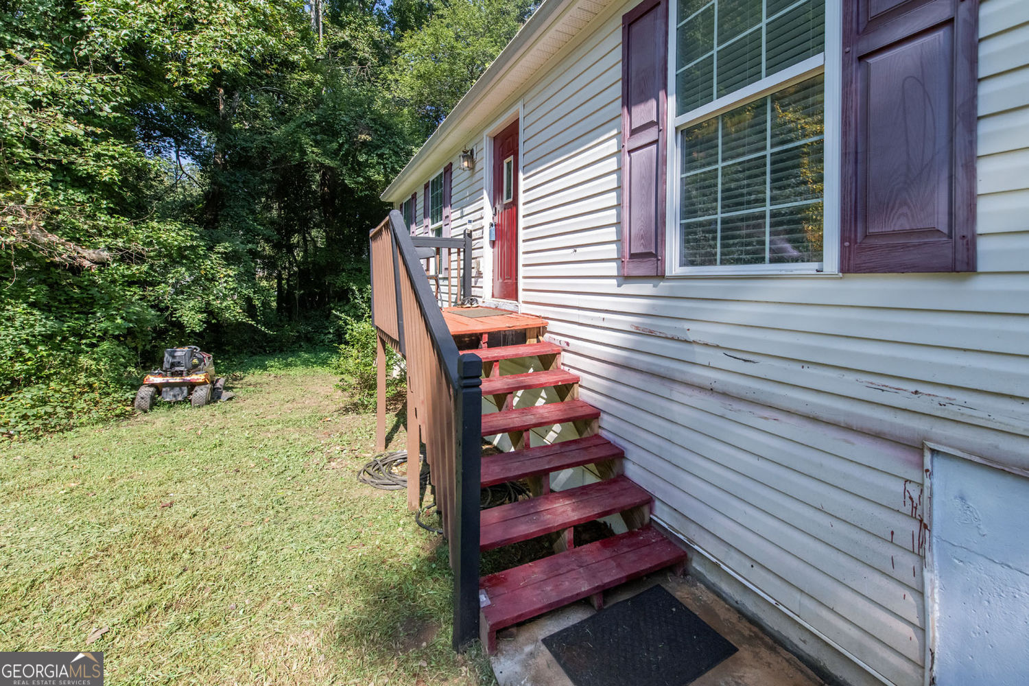 556 Old Corinth Road Property Photo 7