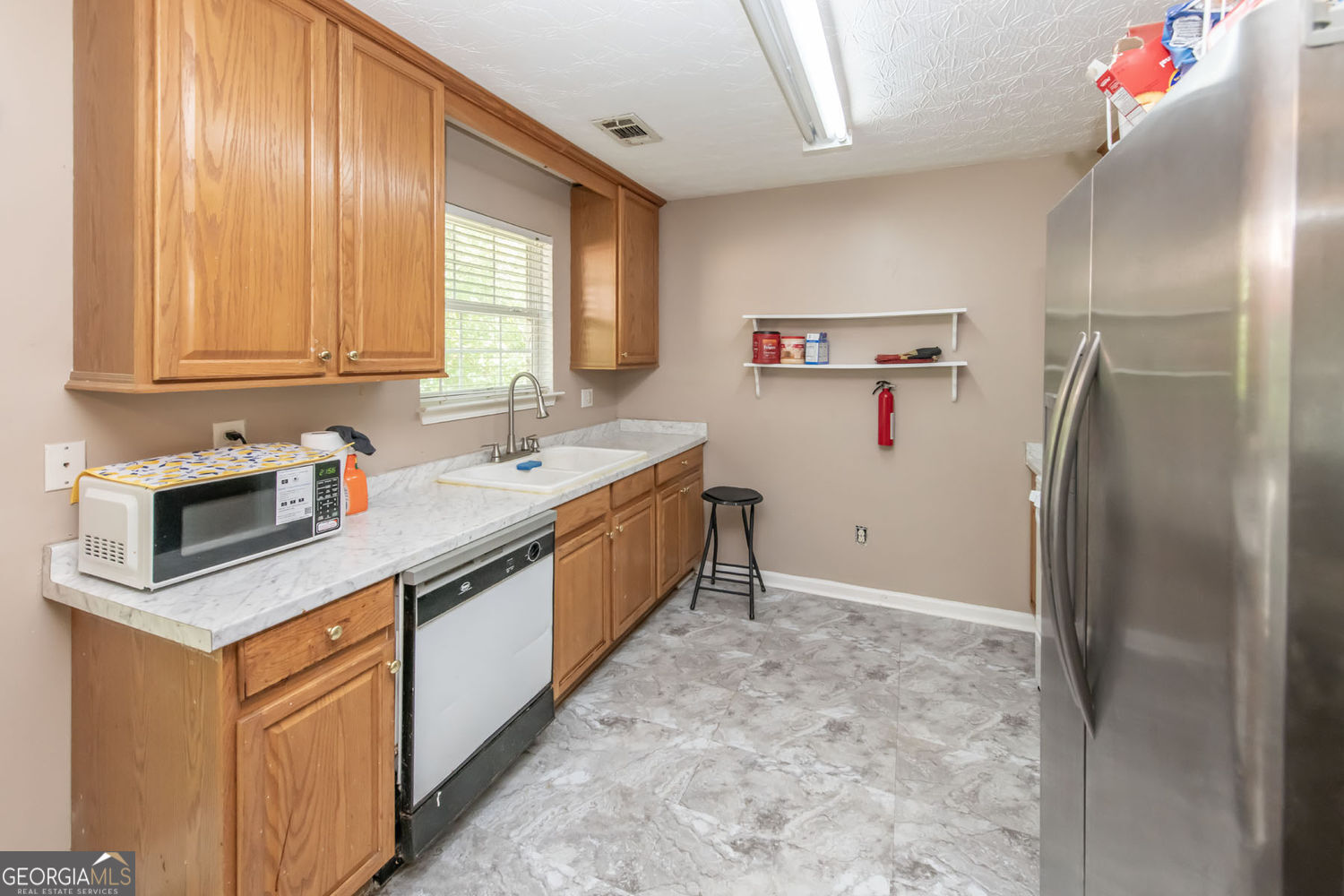 556 Old Corinth Road Property Photo 13