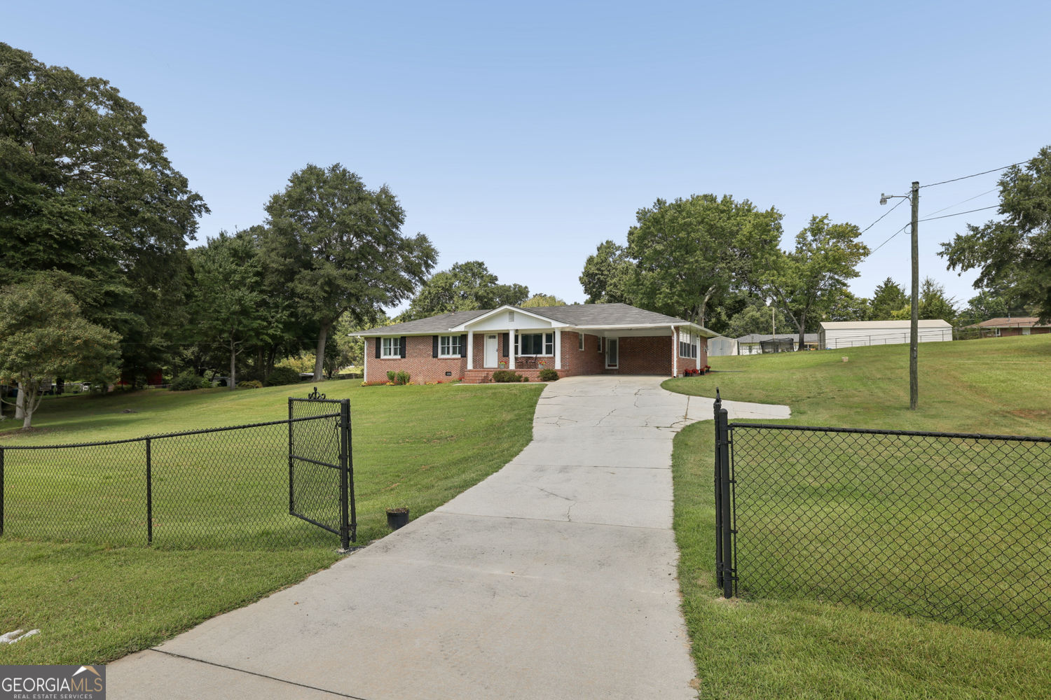 2833 Crabapple Circle Property Photo 6