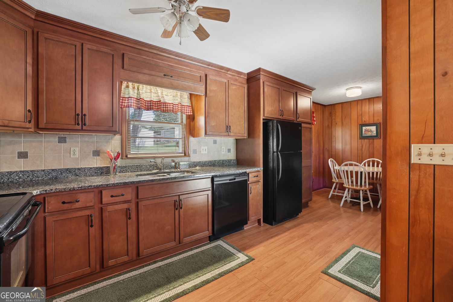 2833 Crabapple Circle Property Photo 17