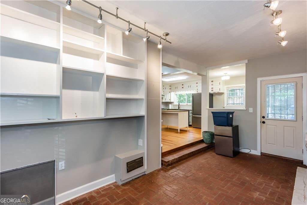 2743 Kimmeridge Drive Property Photo 18