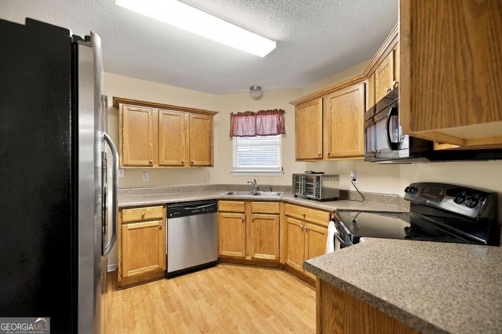 108 Sunnymeade Drive Property Photo 12