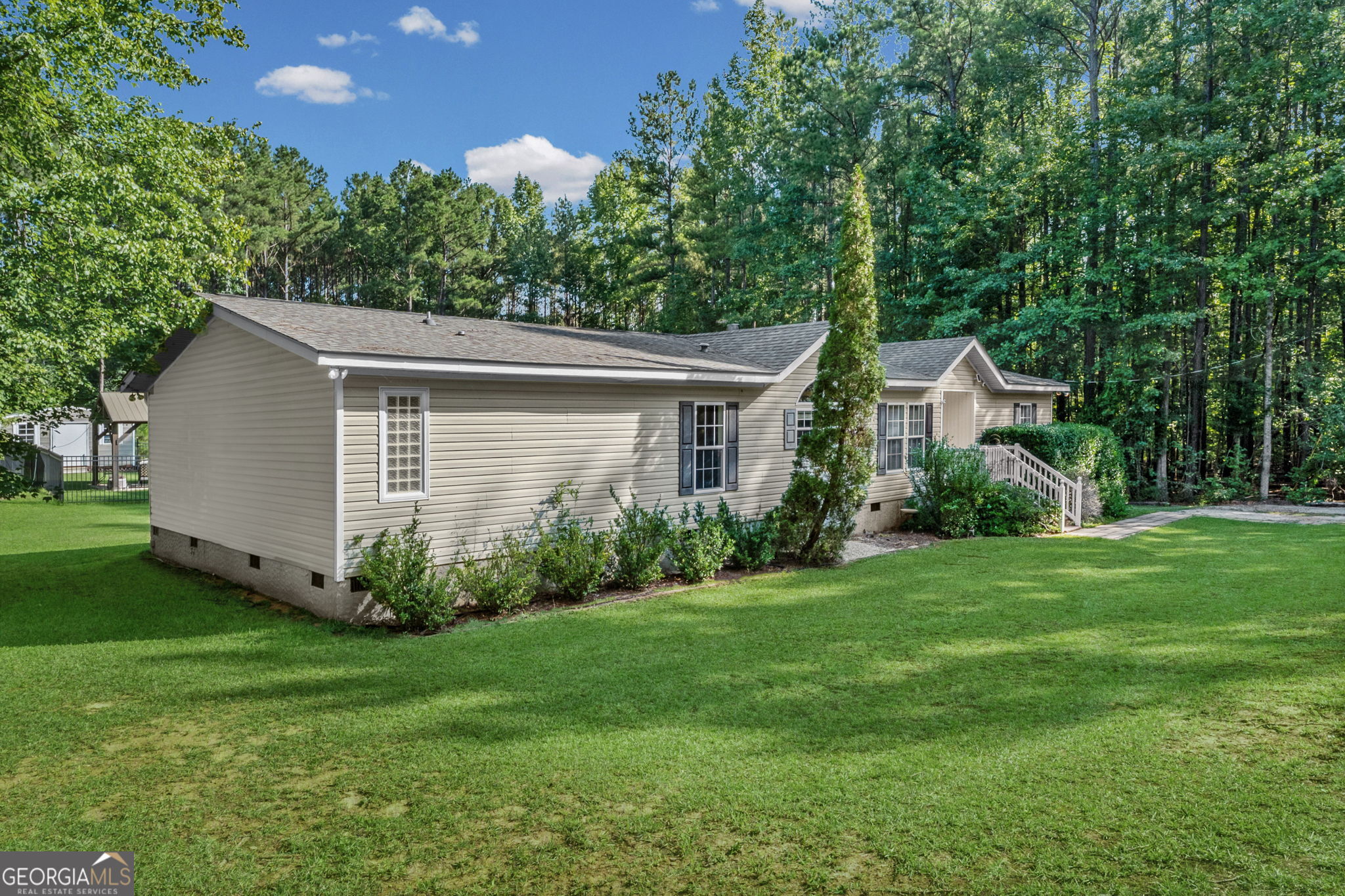 354 Gibson Road Property Photo 4