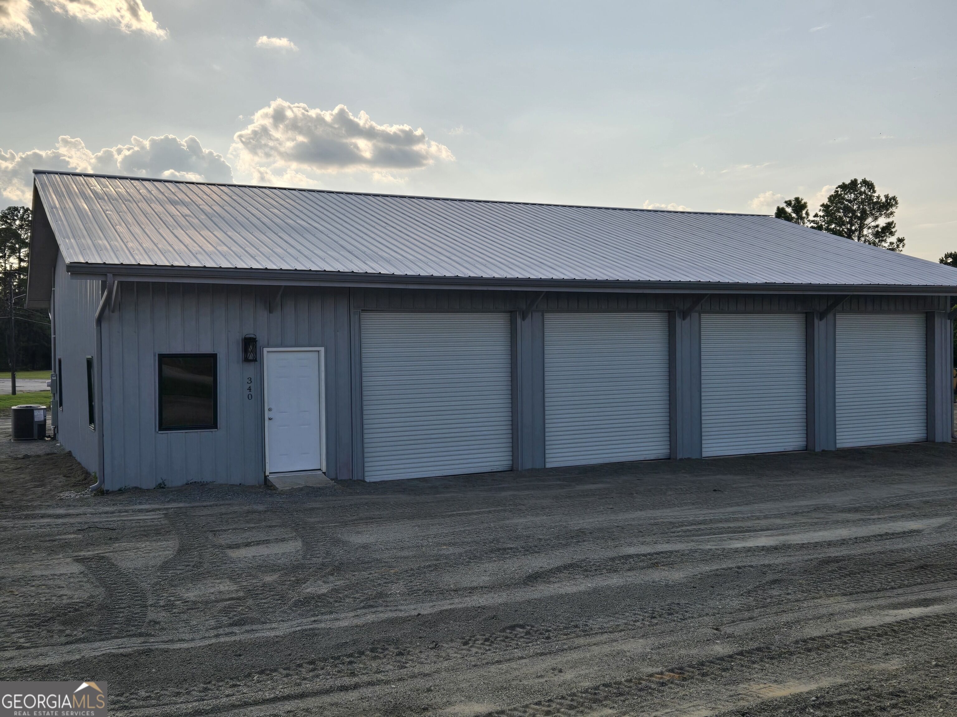 340 Industrial Way Property Photo 2