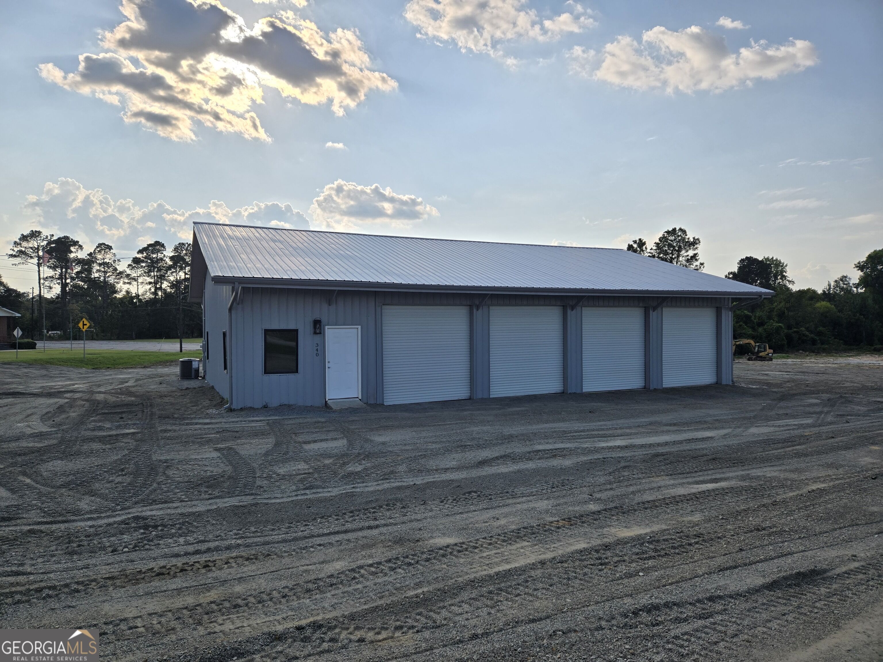 340 Industrial Way Property Photo 4