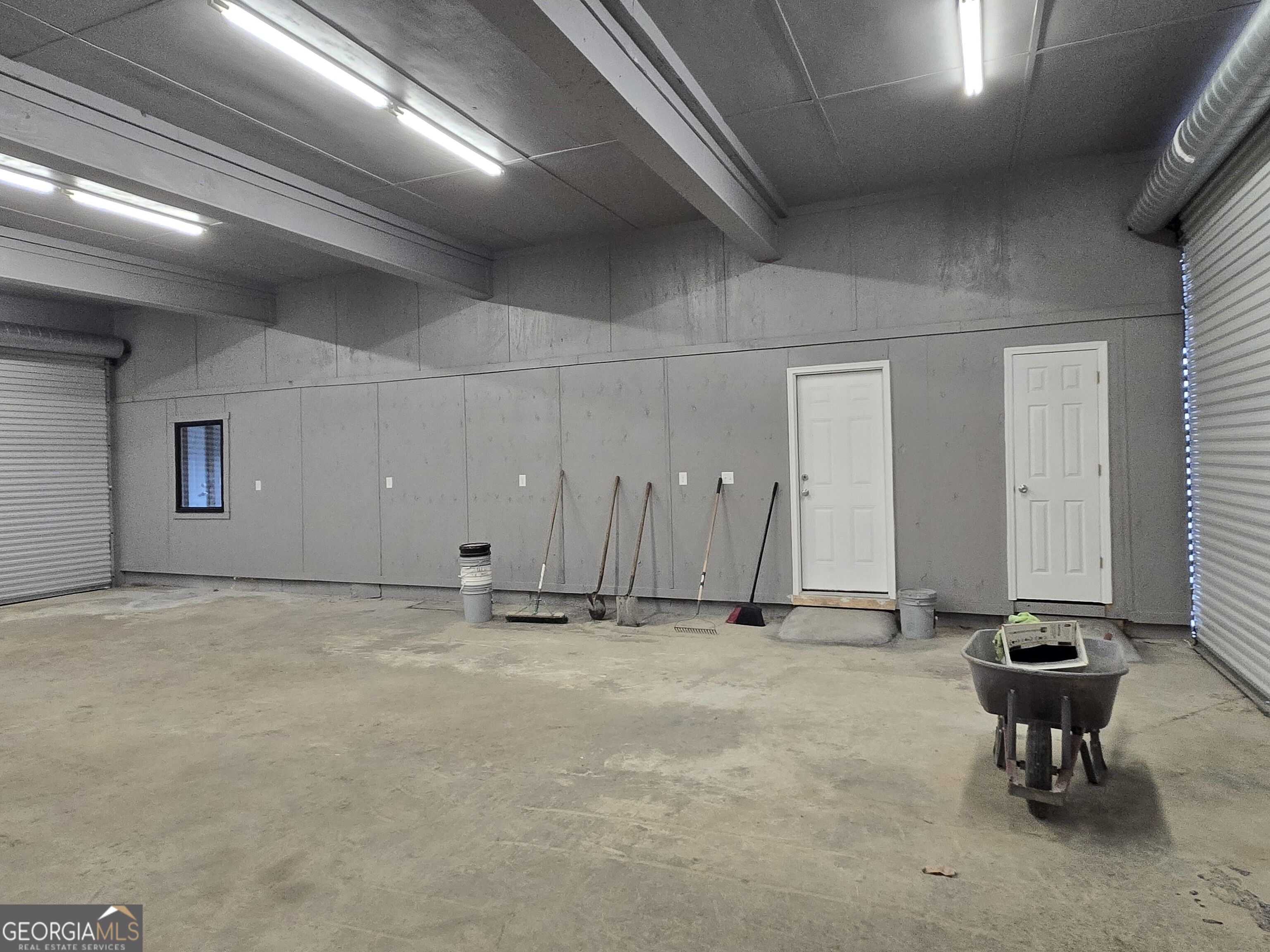 340 Industrial Way Property Photo 35