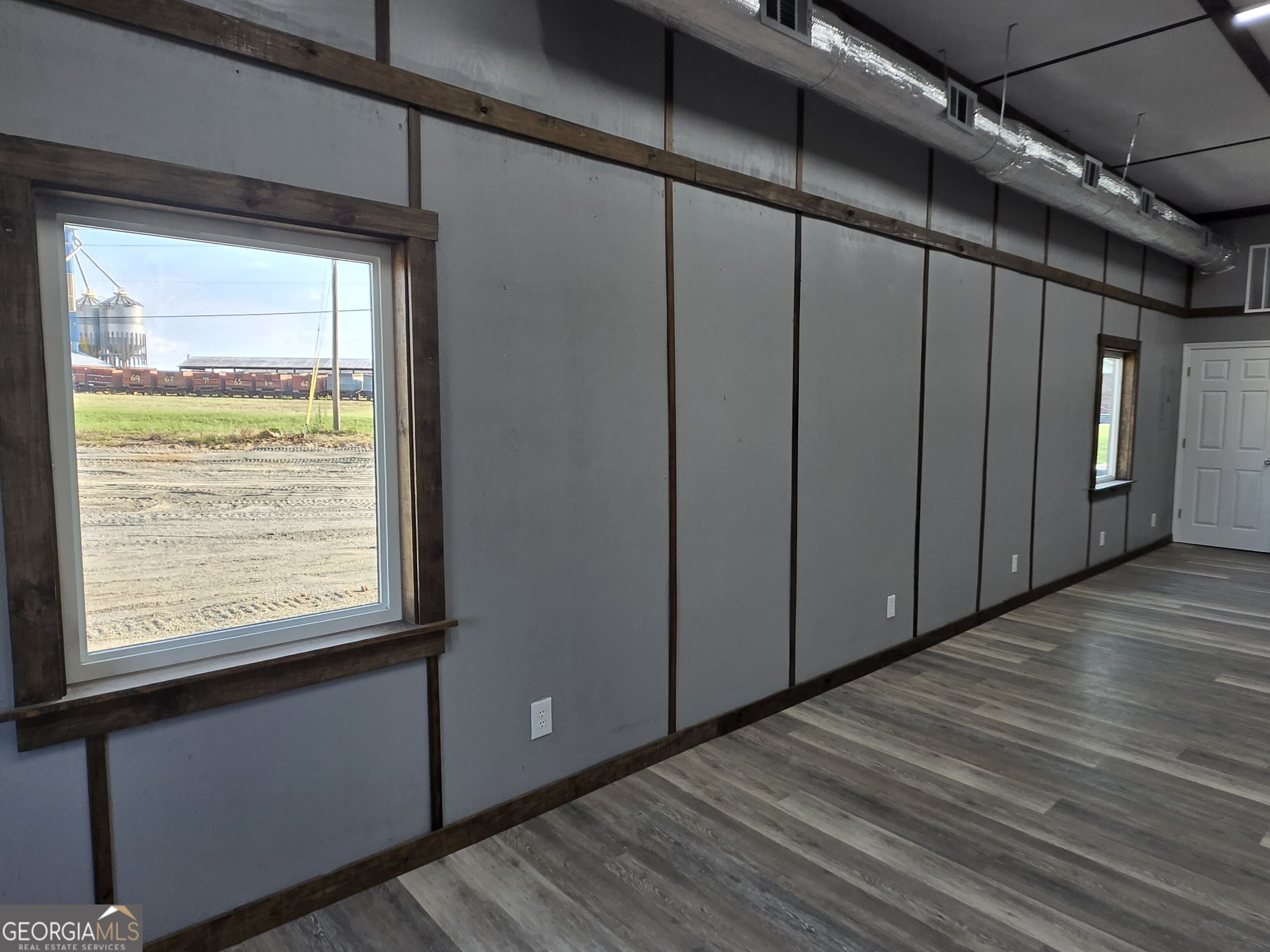 340 Industrial Way Property Photo 46