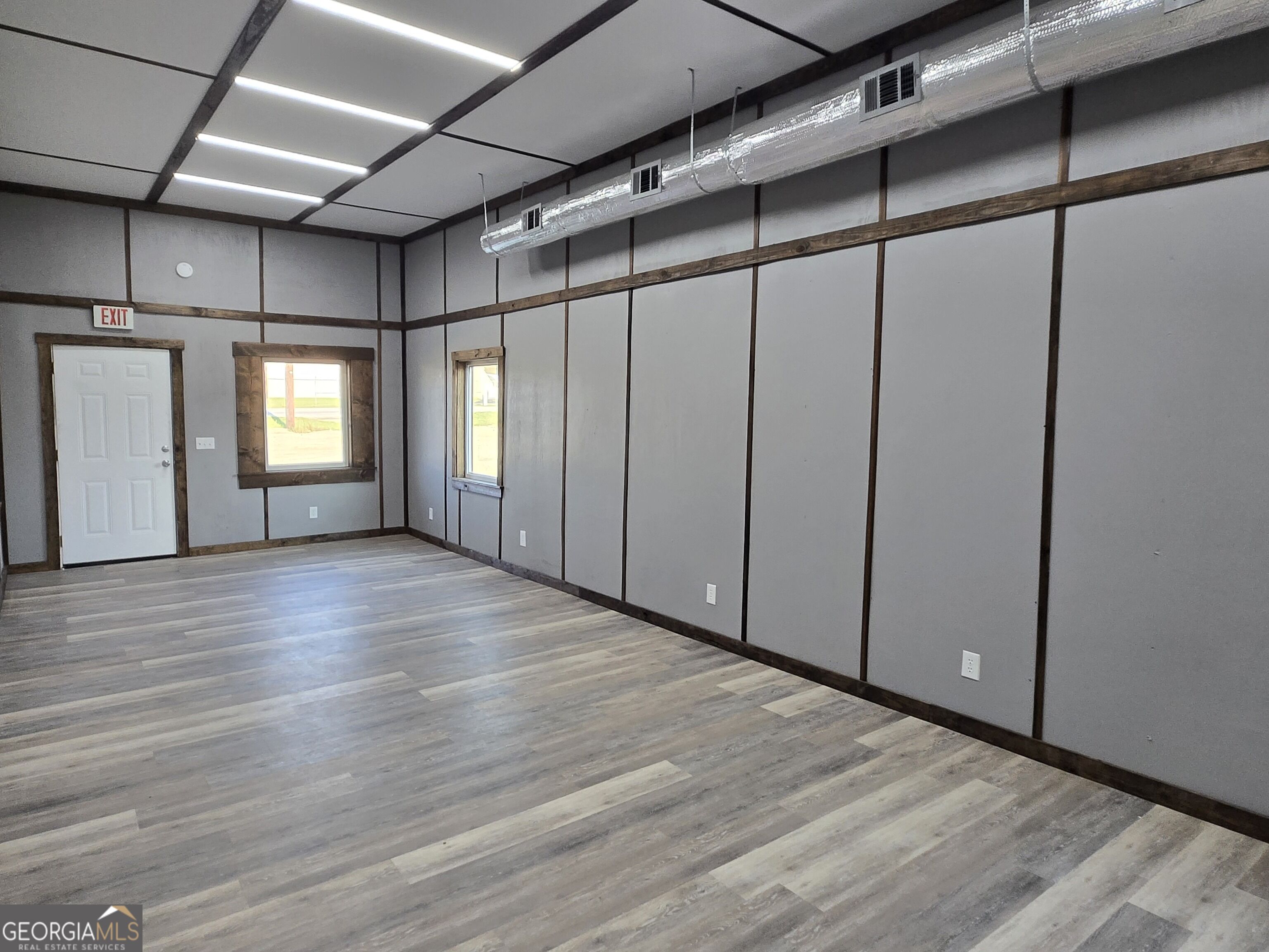 340 Industrial Way Property Photo 48
