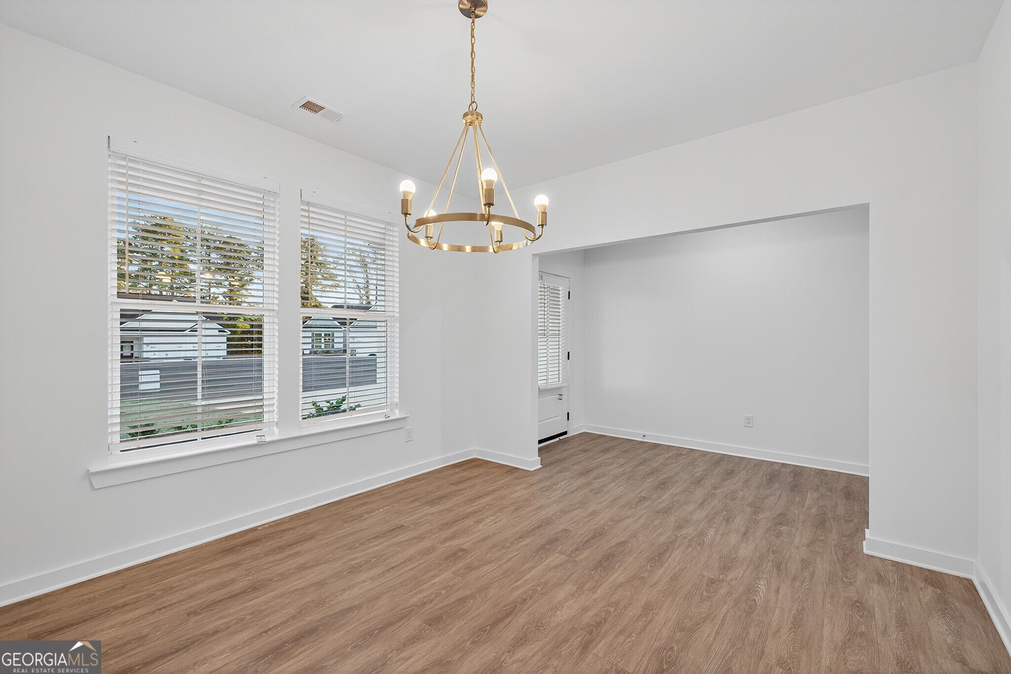 196 Cochin Drive Property Photo 7
