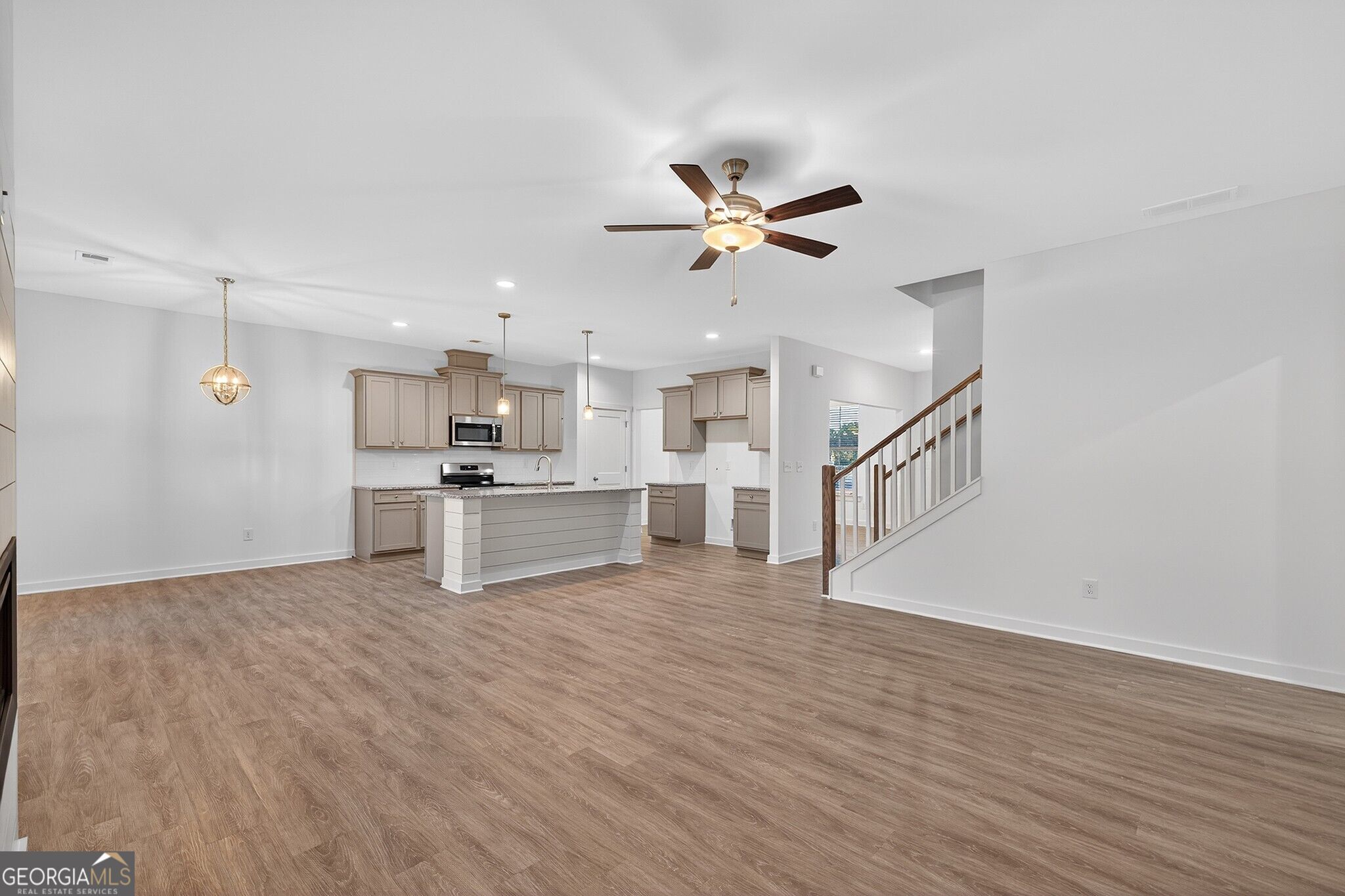 196 Cochin Drive Property Photo 11