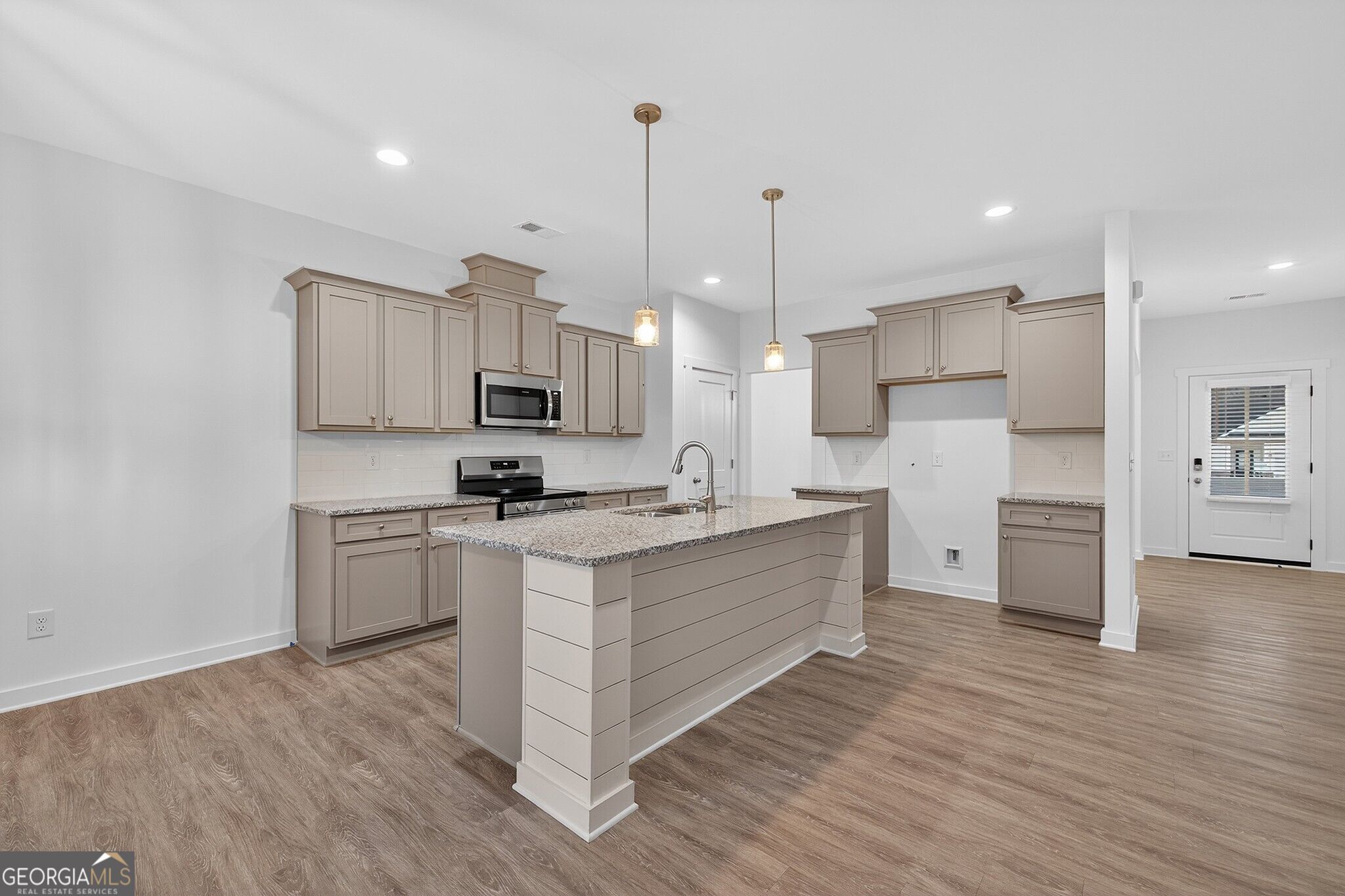 196 Cochin Drive Property Photo 13